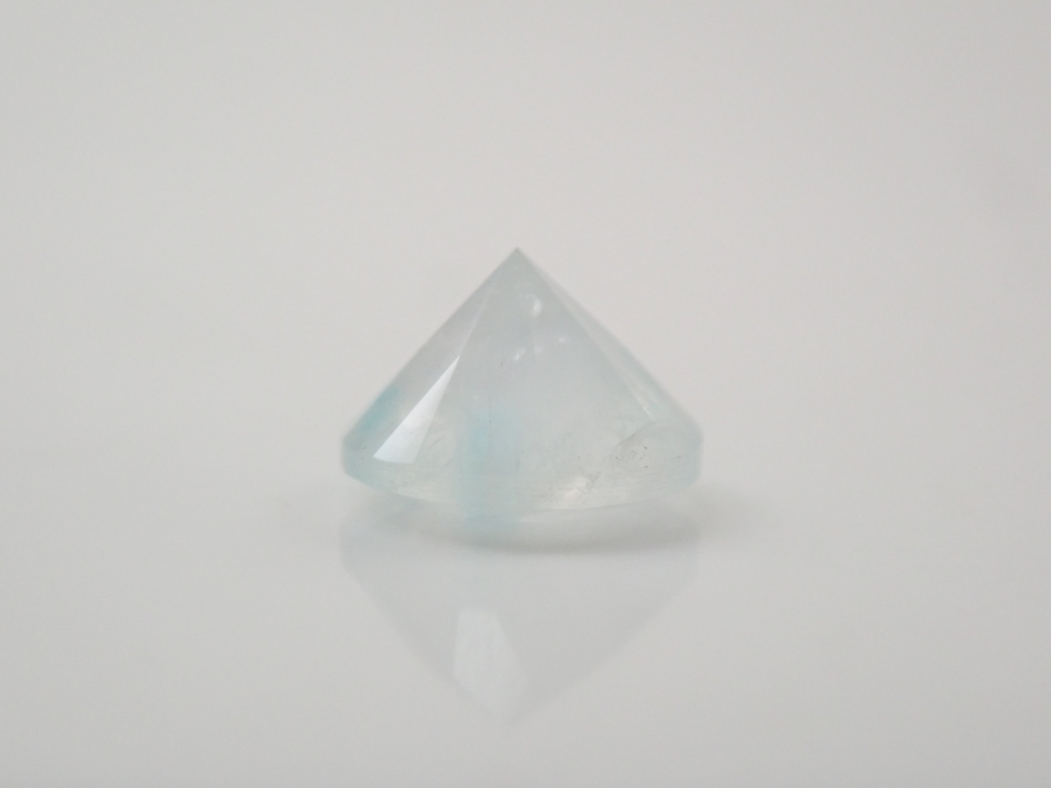 ブラジル産パライバトルマリンインクォーツ 0.723ctルース