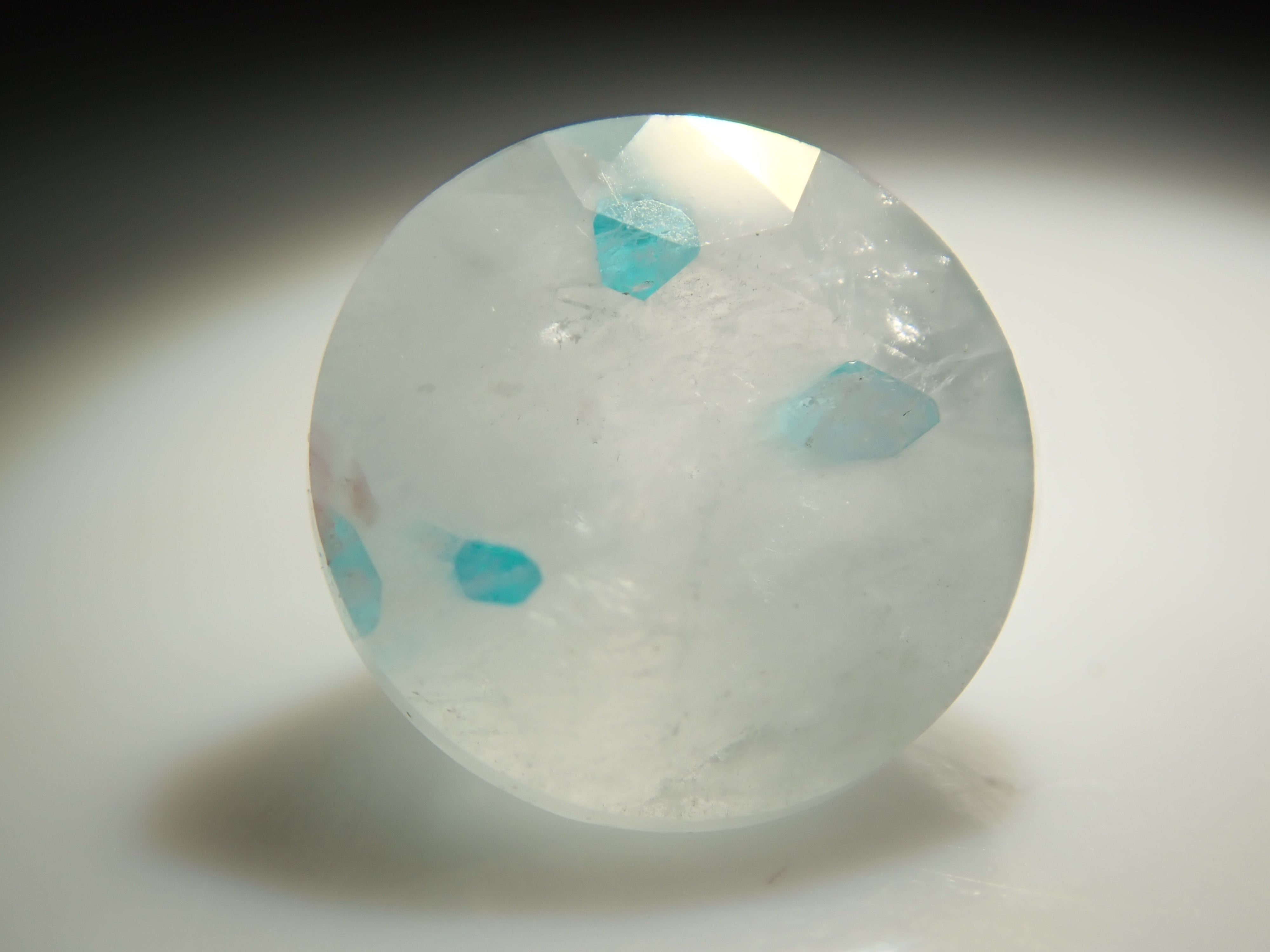 ブラジル産パライバトルマリンインクォーツ 0.723ctルース