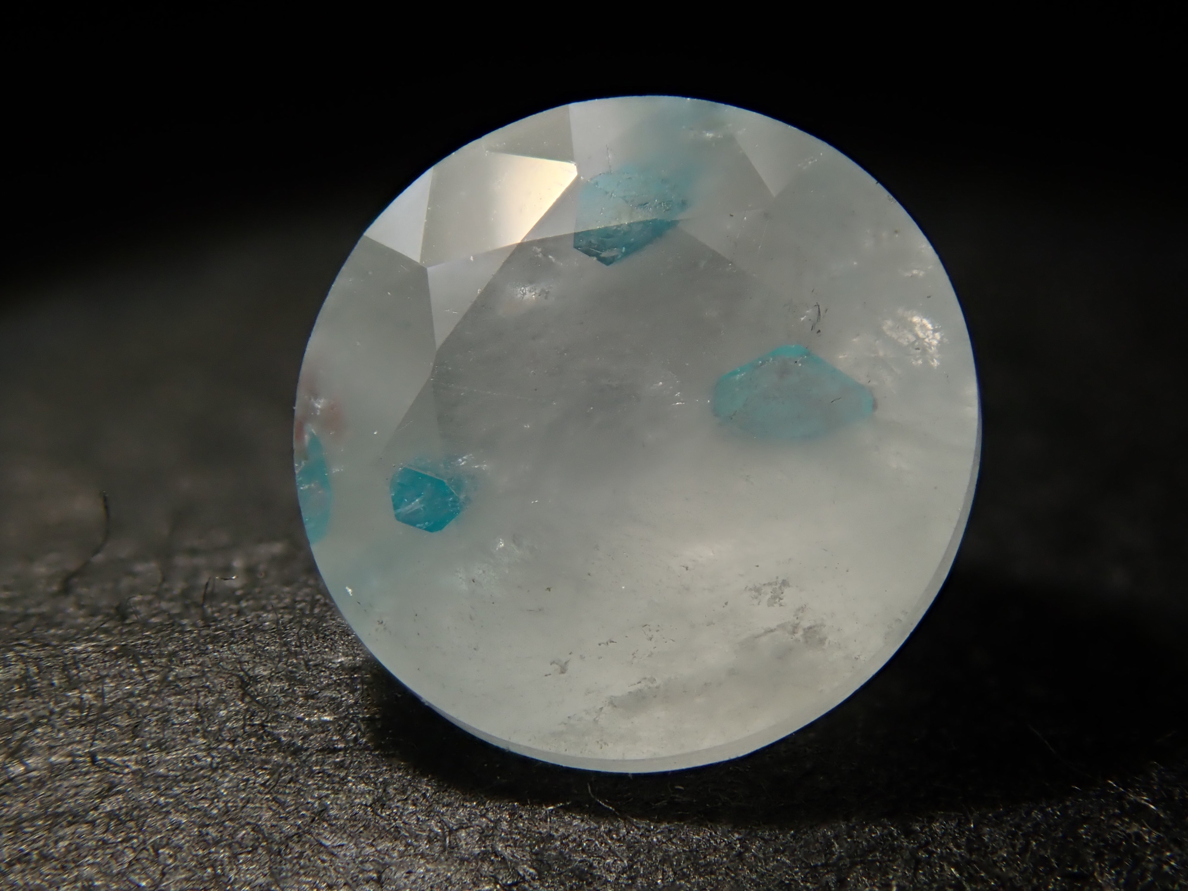 ブラジル産パライバトルマリンインクォーツ 0.723ctルース