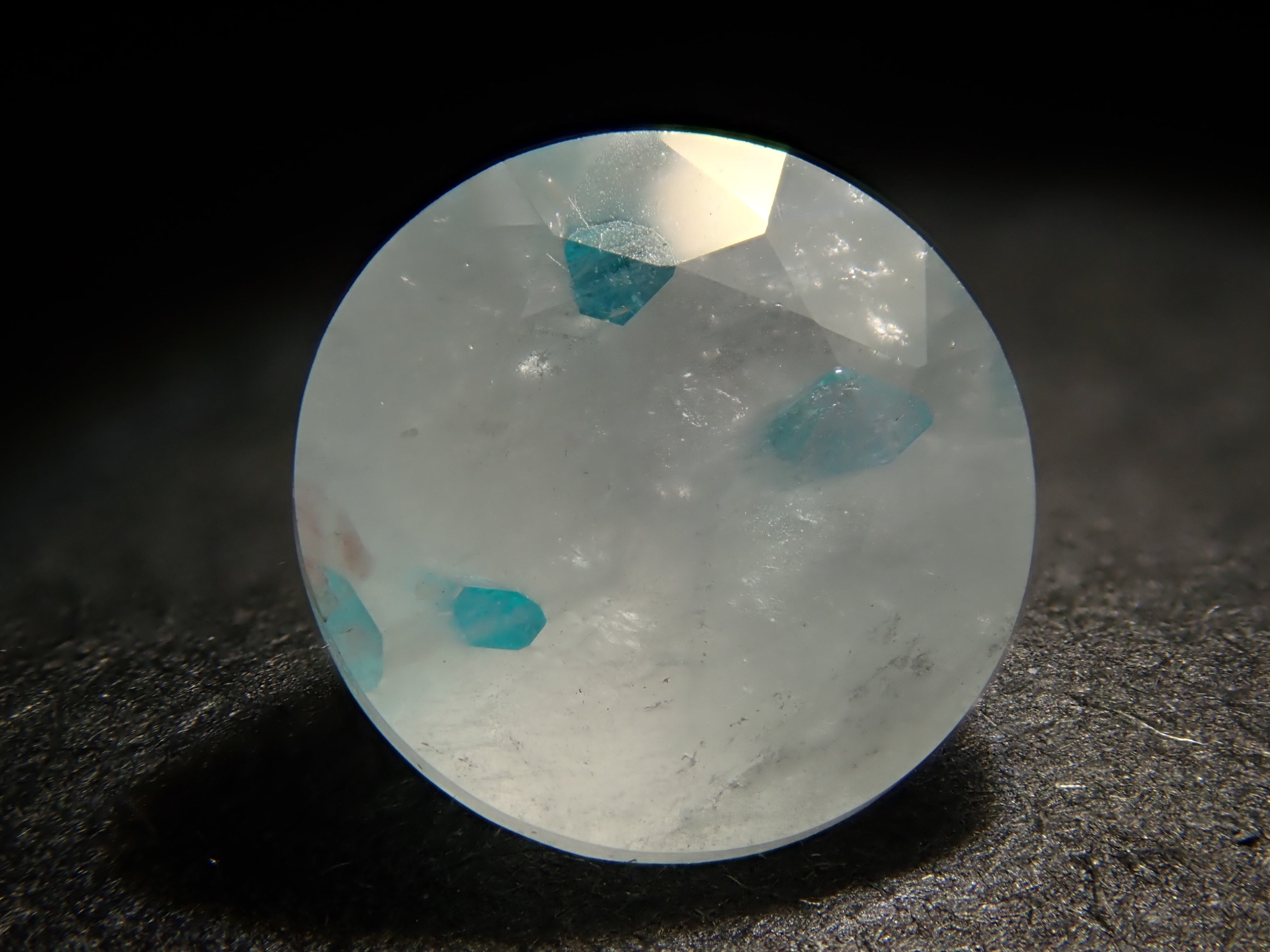 ブラジル産パライバトルマリンインクォーツ 0.723ctルース