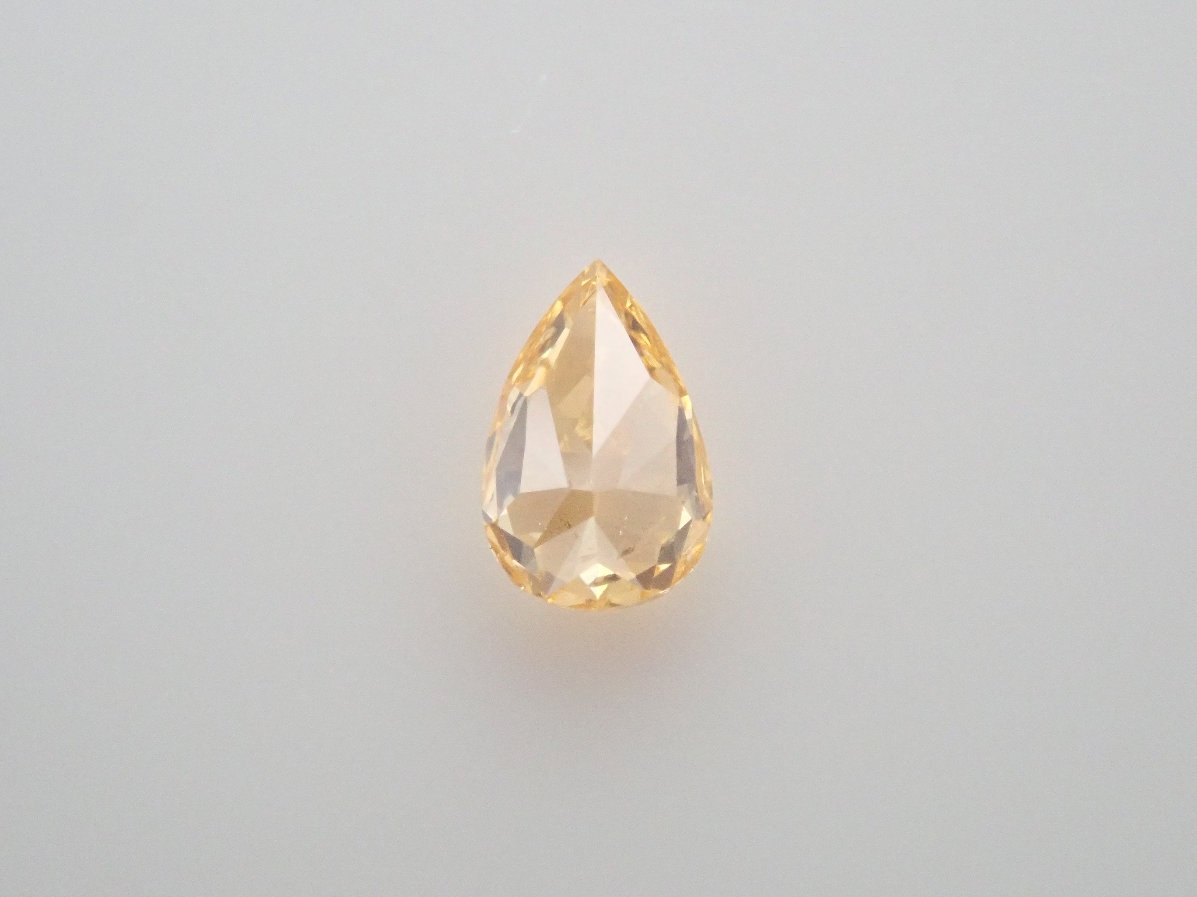 イエローダイヤモンド 0.071ctルース(FANCY INTENSE ORANGEY YELLOW, SI2)