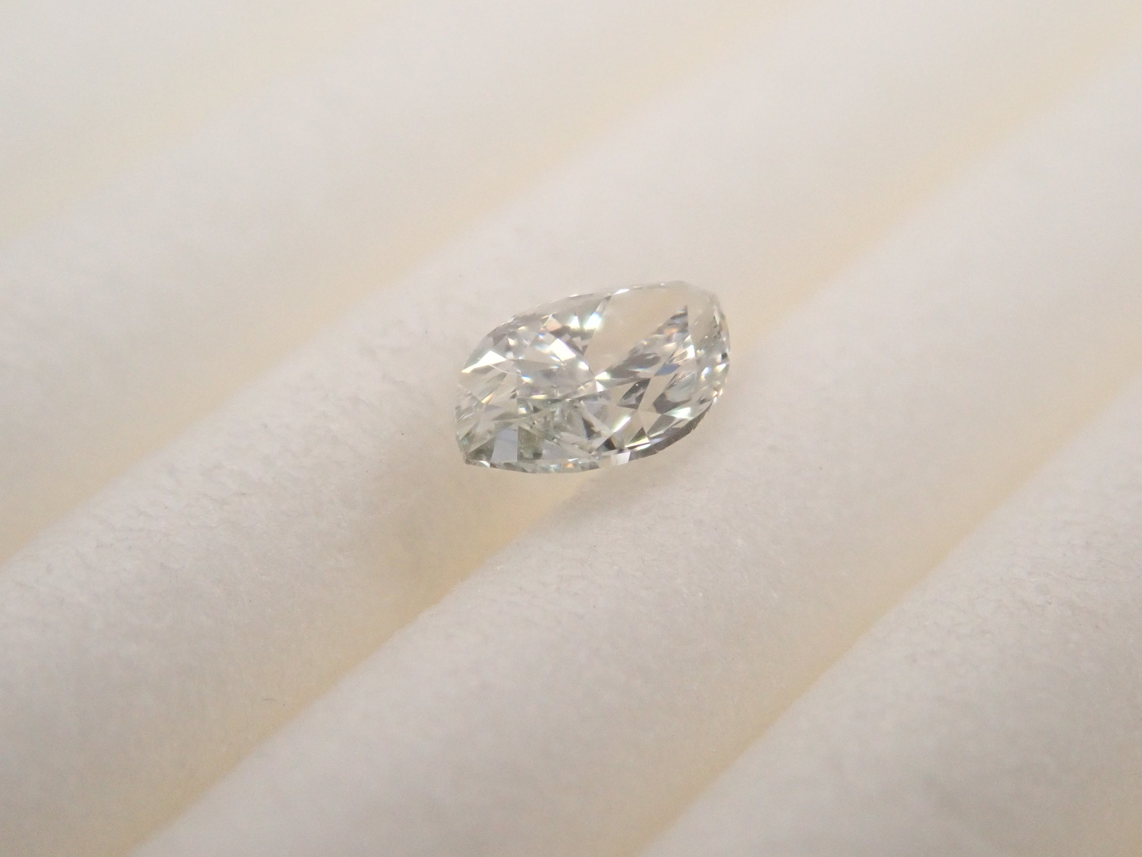 【32501874掲載】カメレオンダイヤモンド 0.153ctルース(LIGHT GRAY GREEN, SI-1)