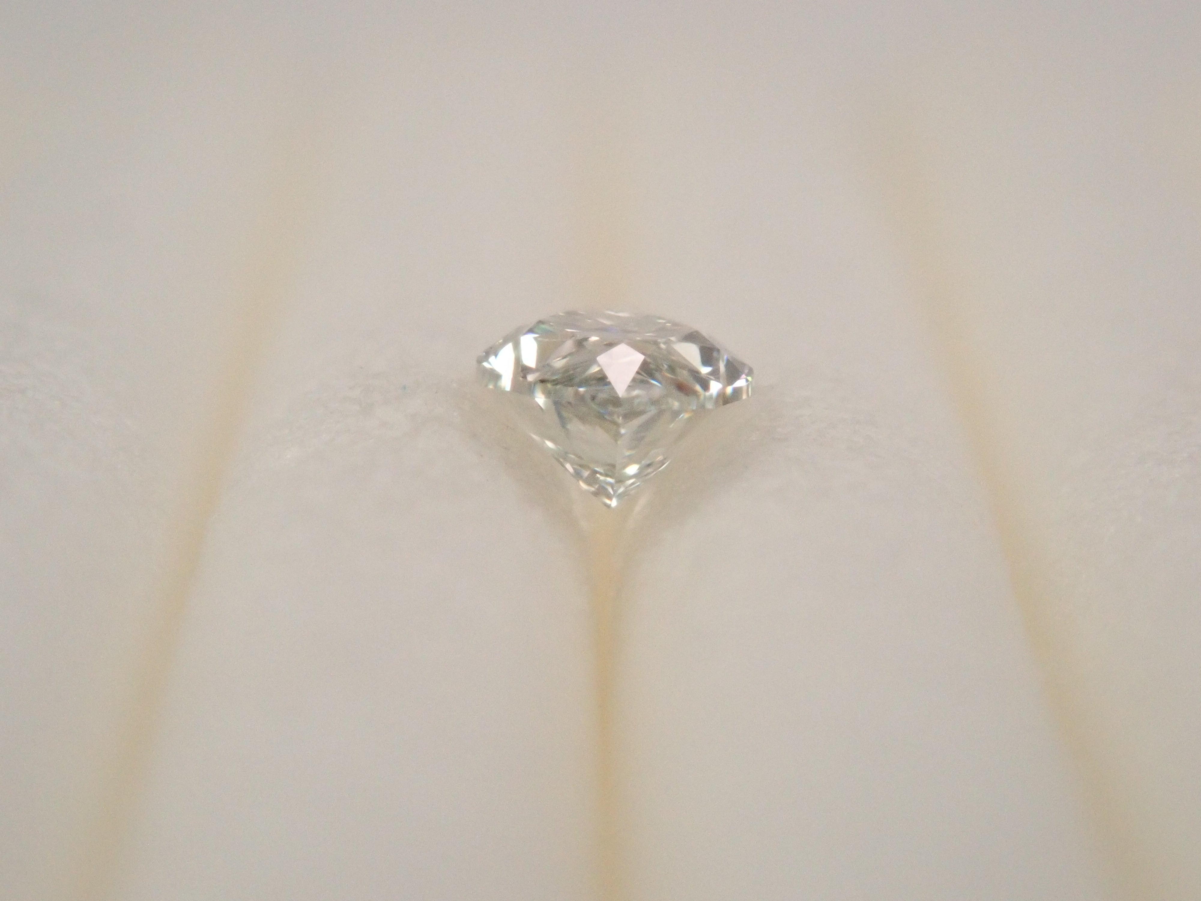 【32501874掲載】カメレオンダイヤモンド 0.153ctルース(LIGHT GRAY GREEN, SI-1)