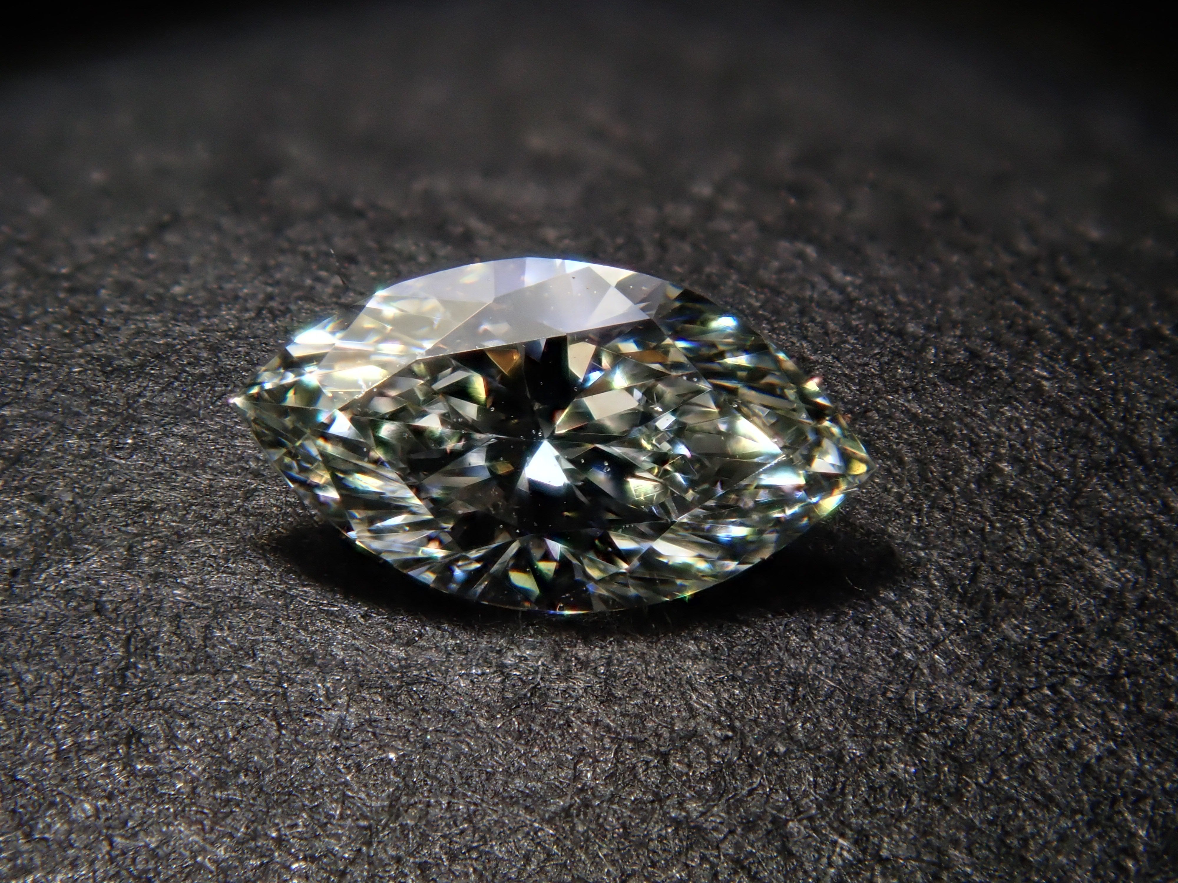 【32501874掲載】カメレオンダイヤモンド 0.153ctルース(LIGHT GRAY GREEN, SI-1)