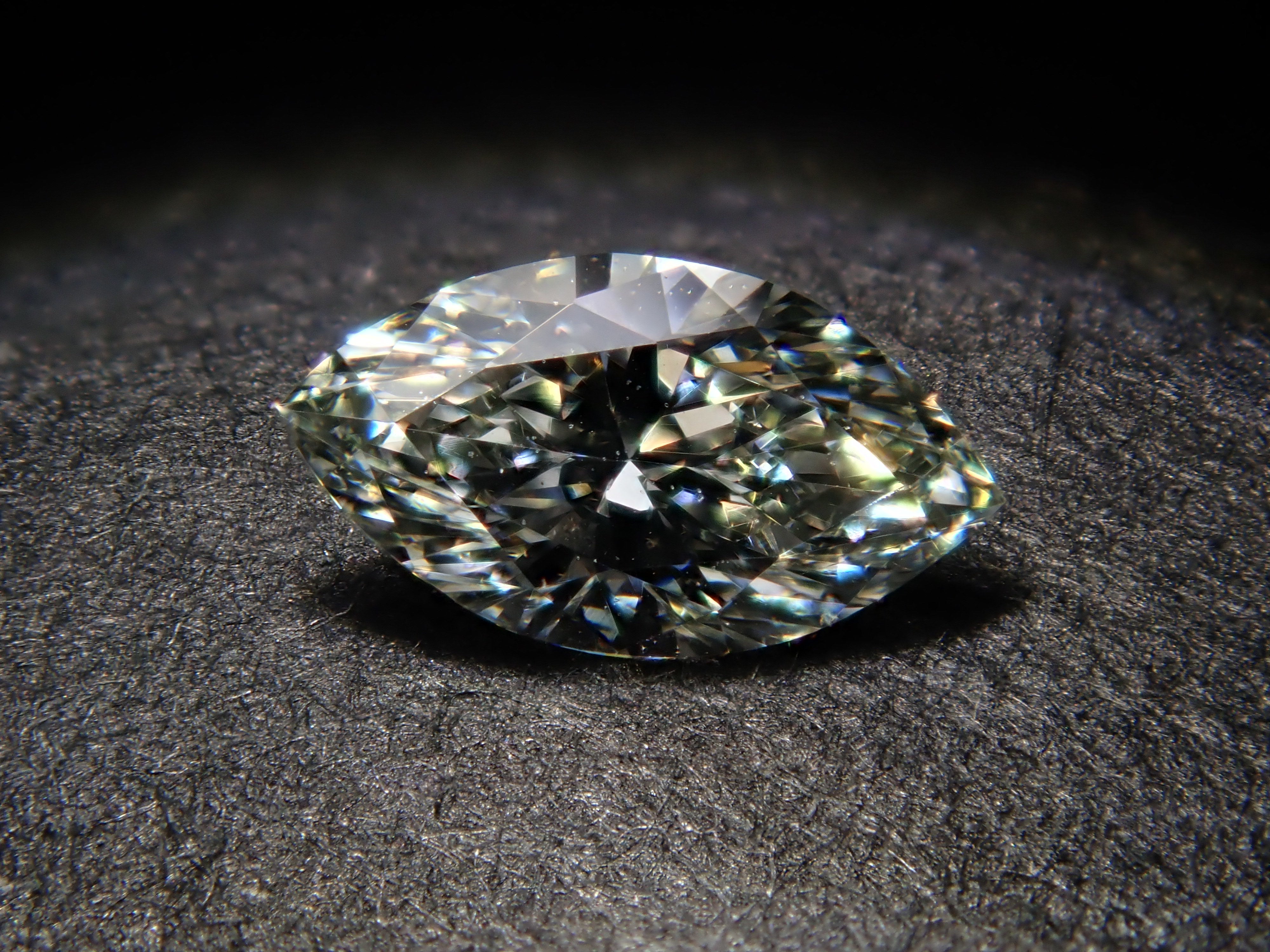 【32501874掲載】カメレオンダイヤモンド 0.153ctルース(LIGHT GRAY GREEN, SI-1)