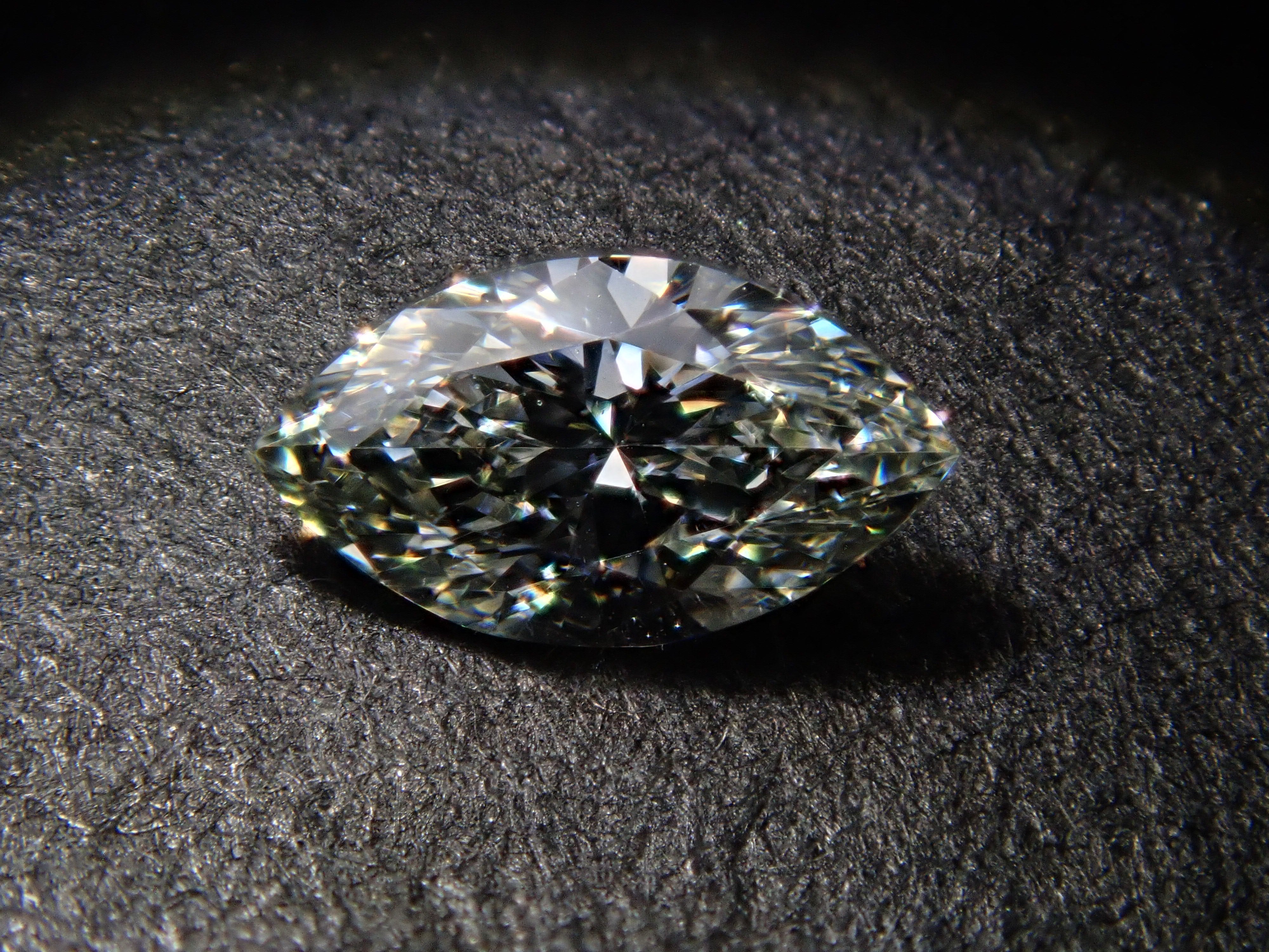 【32501874掲載】カメレオンダイヤモンド 0.153ctルース(LIGHT GRAY GREEN, SI-1)