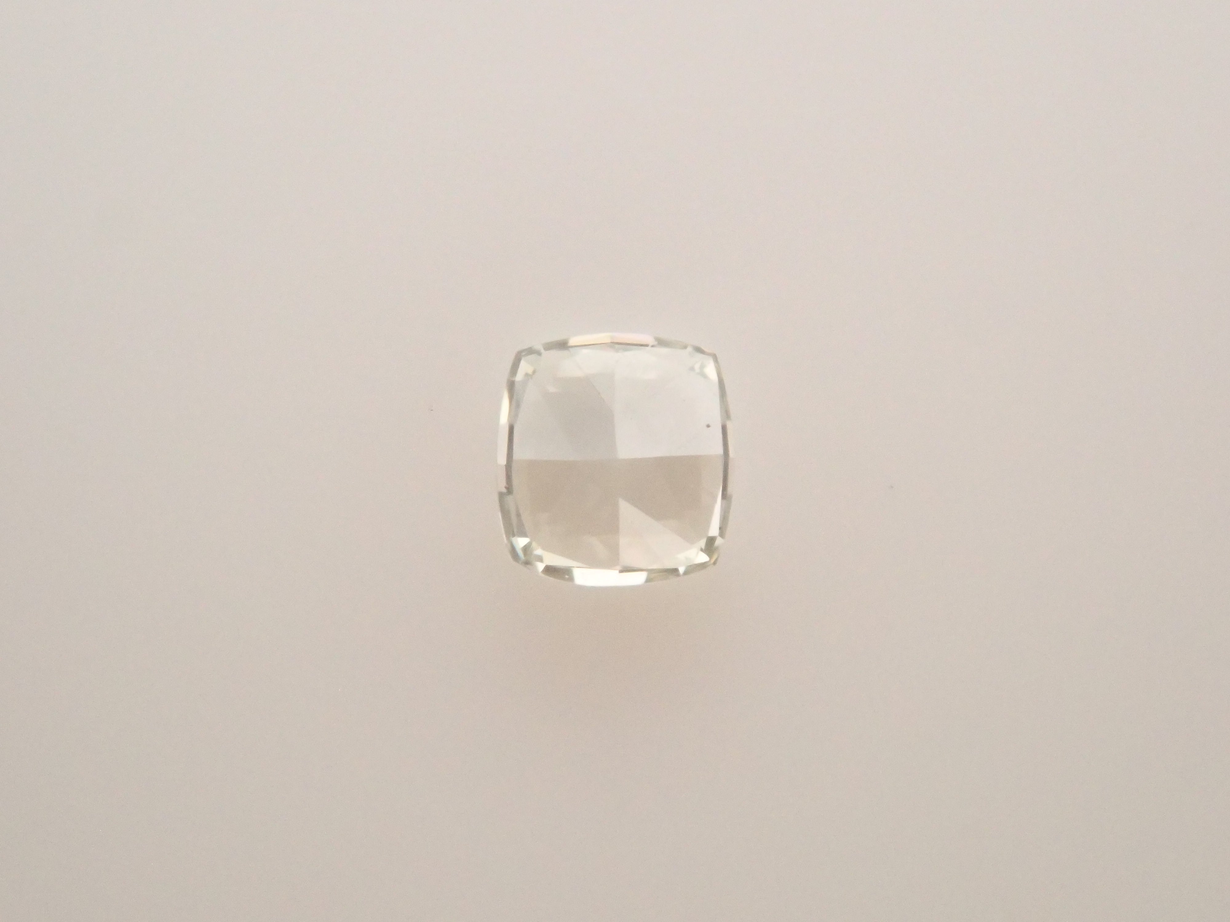 カメレオンダイヤモンド 0.079ctルース(FANCY LIGHT GRAY GREEN, SI-1)