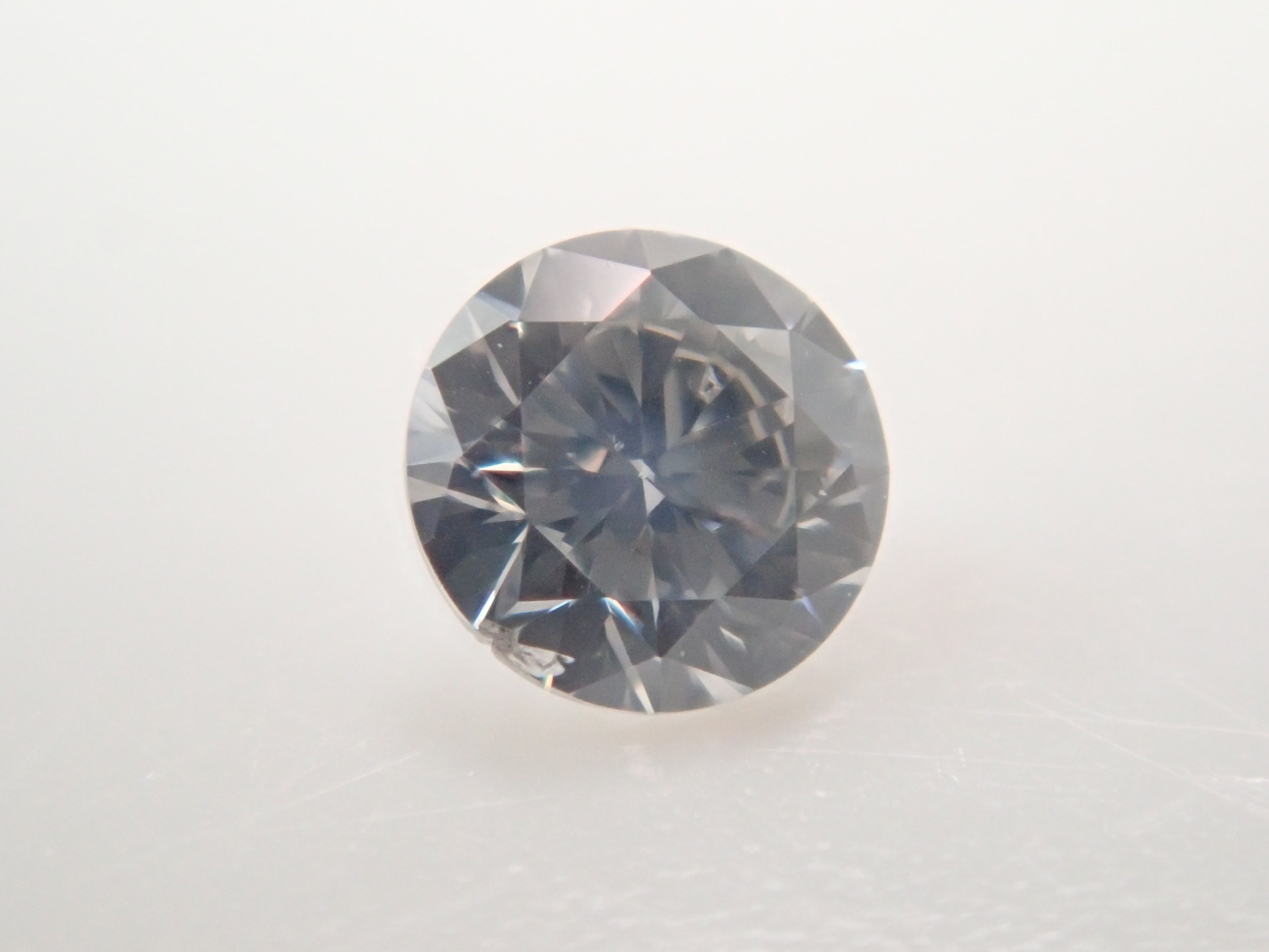 【32501877掲載】グレーダイヤモンド 0.089ctルース(LIGHT GRAY, SI-2)