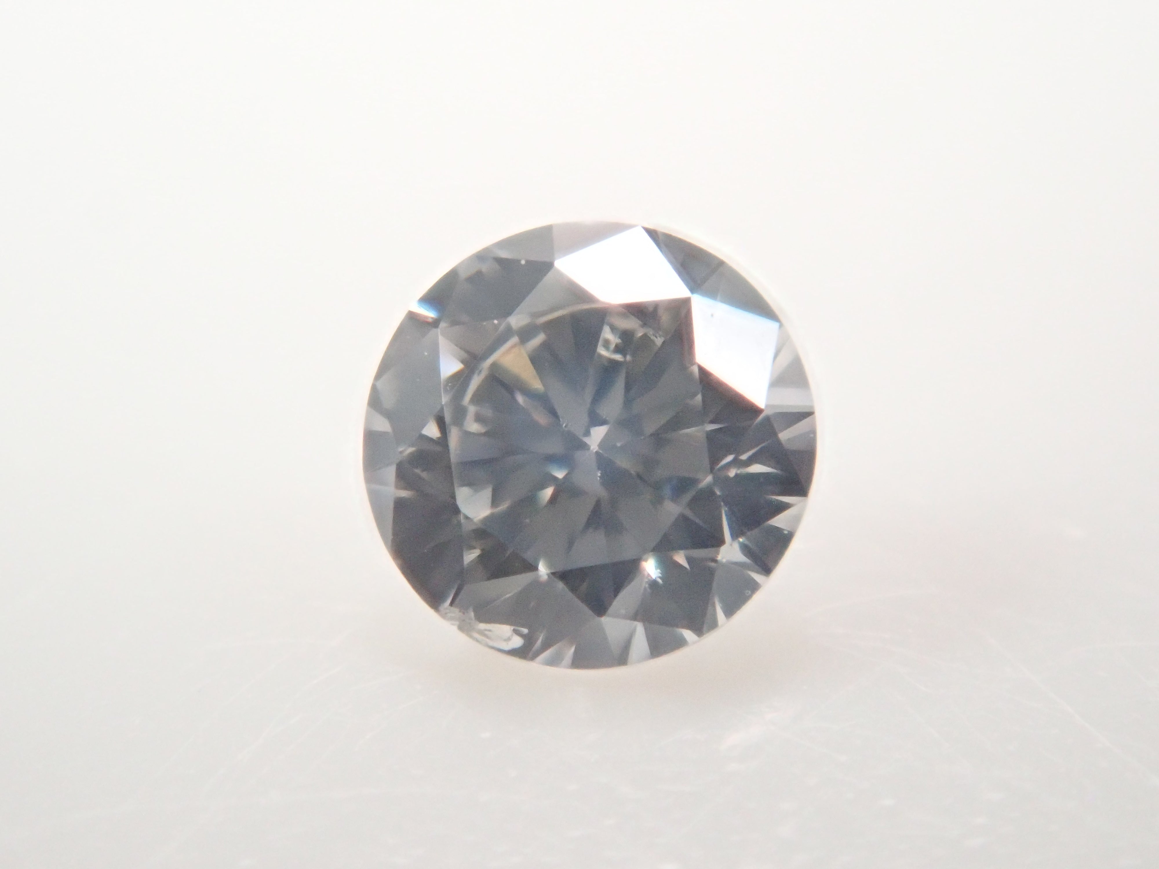 【32501877掲載】グレーダイヤモンド 0.089ctルース(LIGHT GRAY, SI-2)