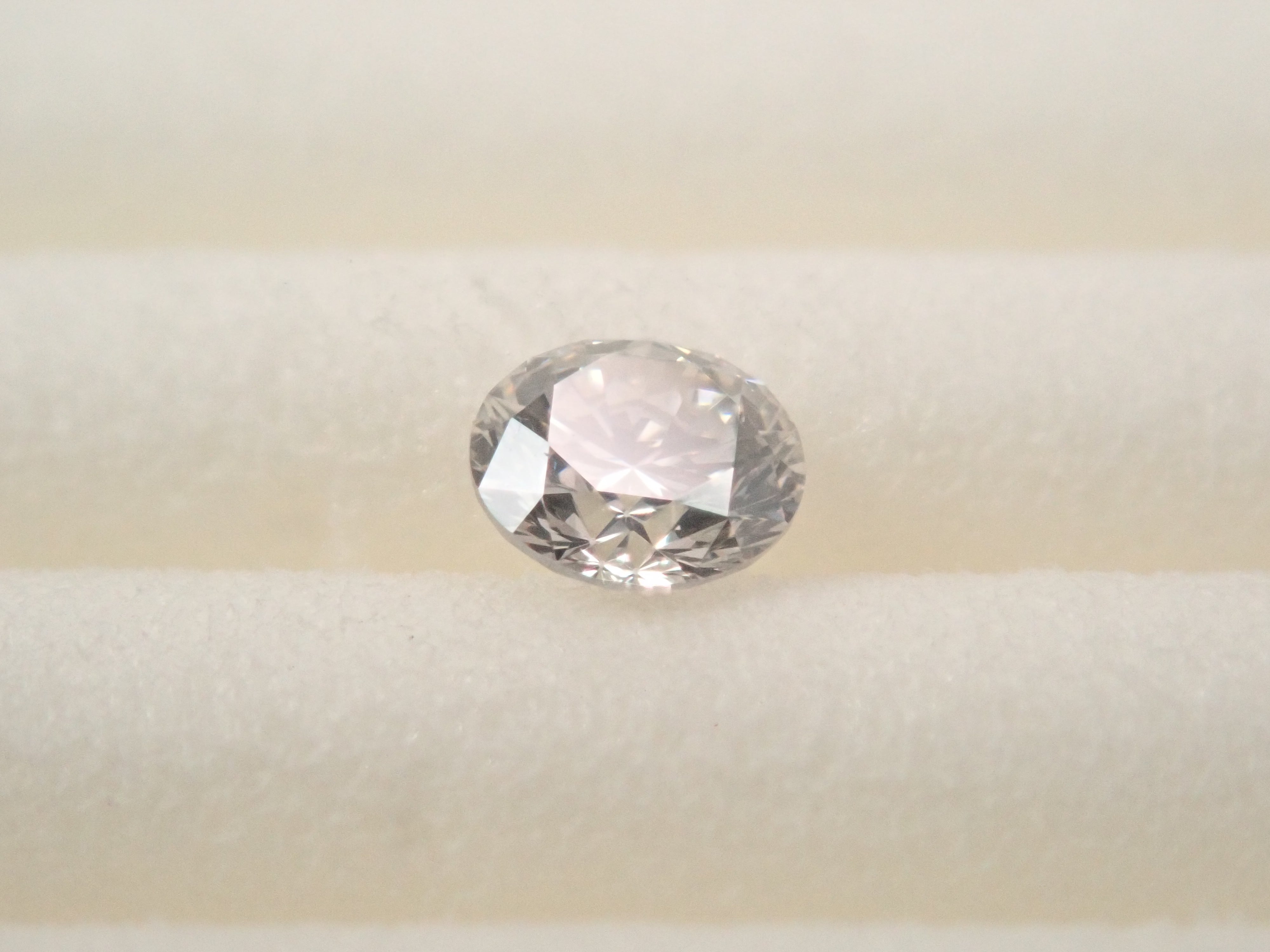 【32501878掲載】グレーダイヤモンド 0.109ctルース(VERY LIGHT GRAY, SI-1)