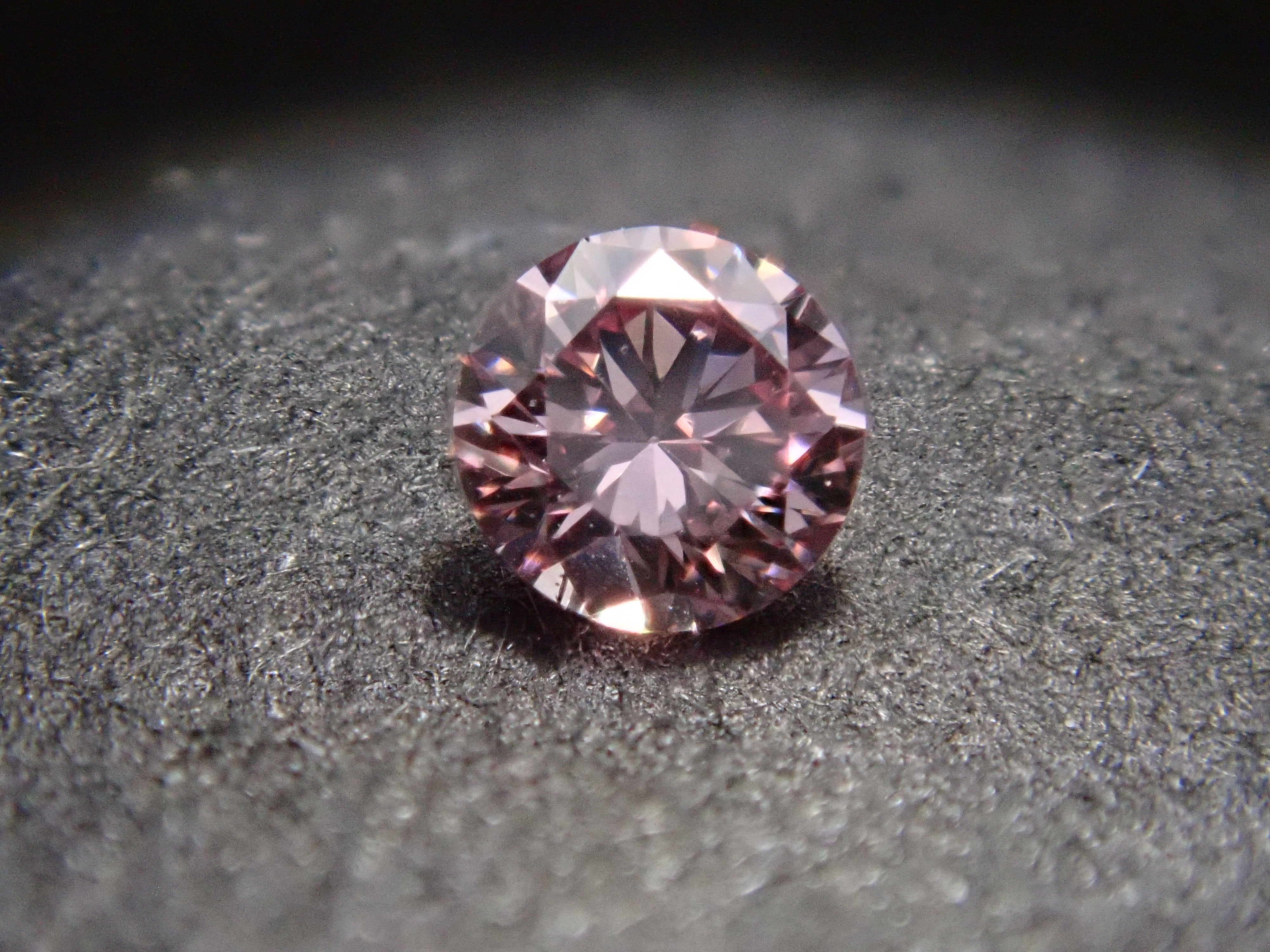 ピンクダイヤモンド 0.049ctルース(FANCY PINK, VS-1)