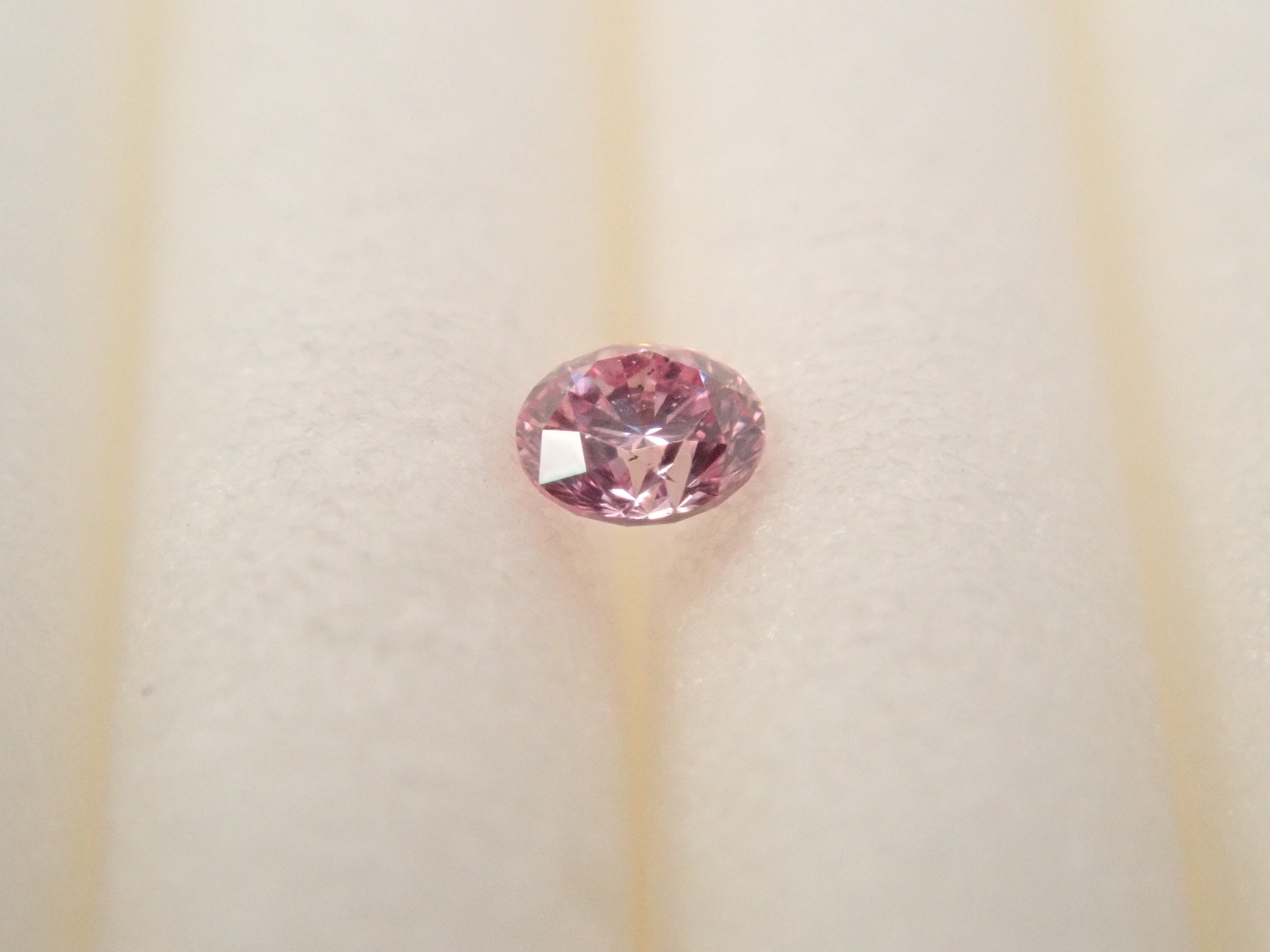【32501870掲載】ピンクダイヤモンド 0.030ctルース(FANCY PURPLISH PINK, SI-1)