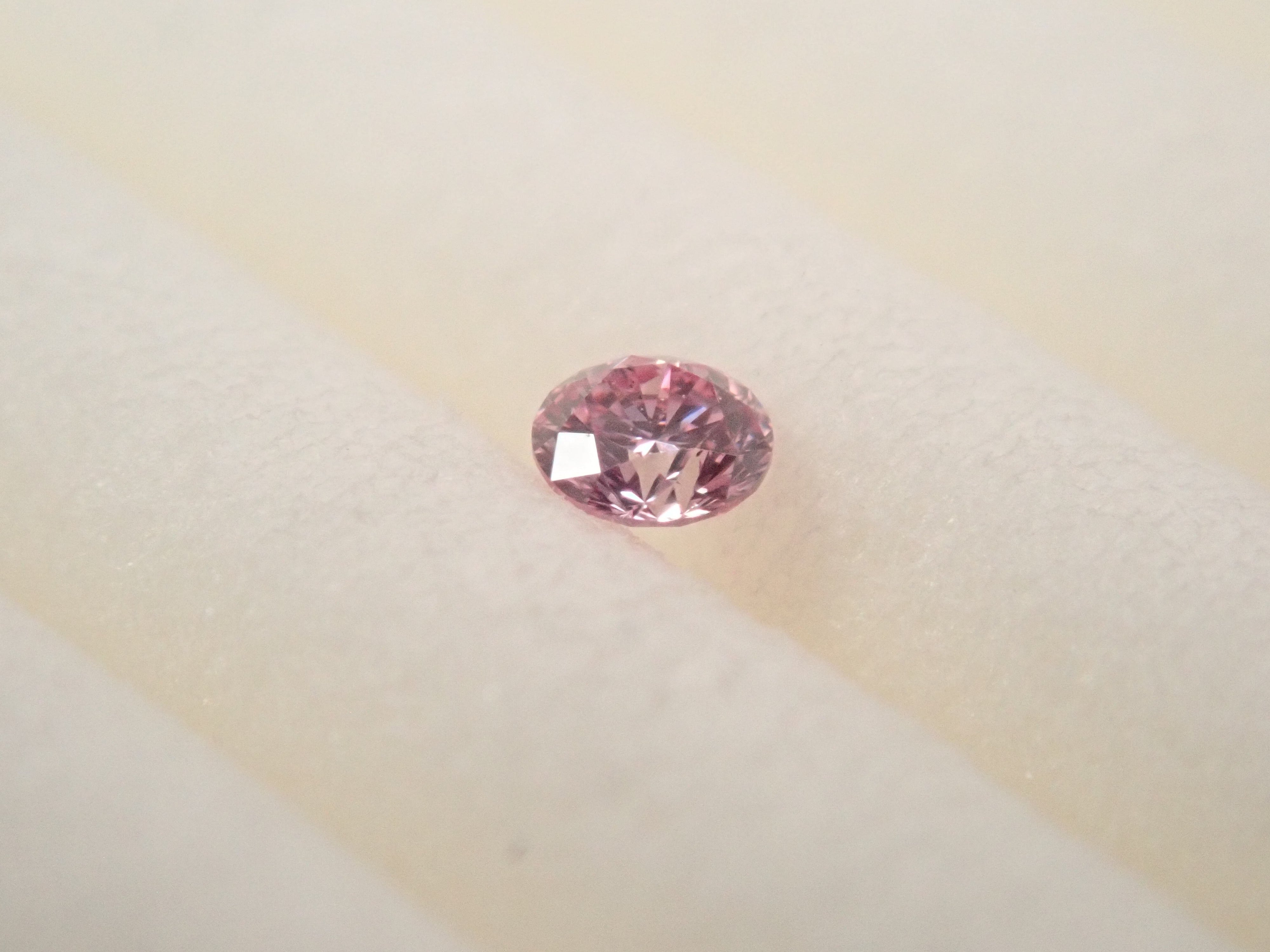 【32501870掲載】ピンクダイヤモンド 0.030ctルース(FANCY PURPLISH PINK, SI-1)