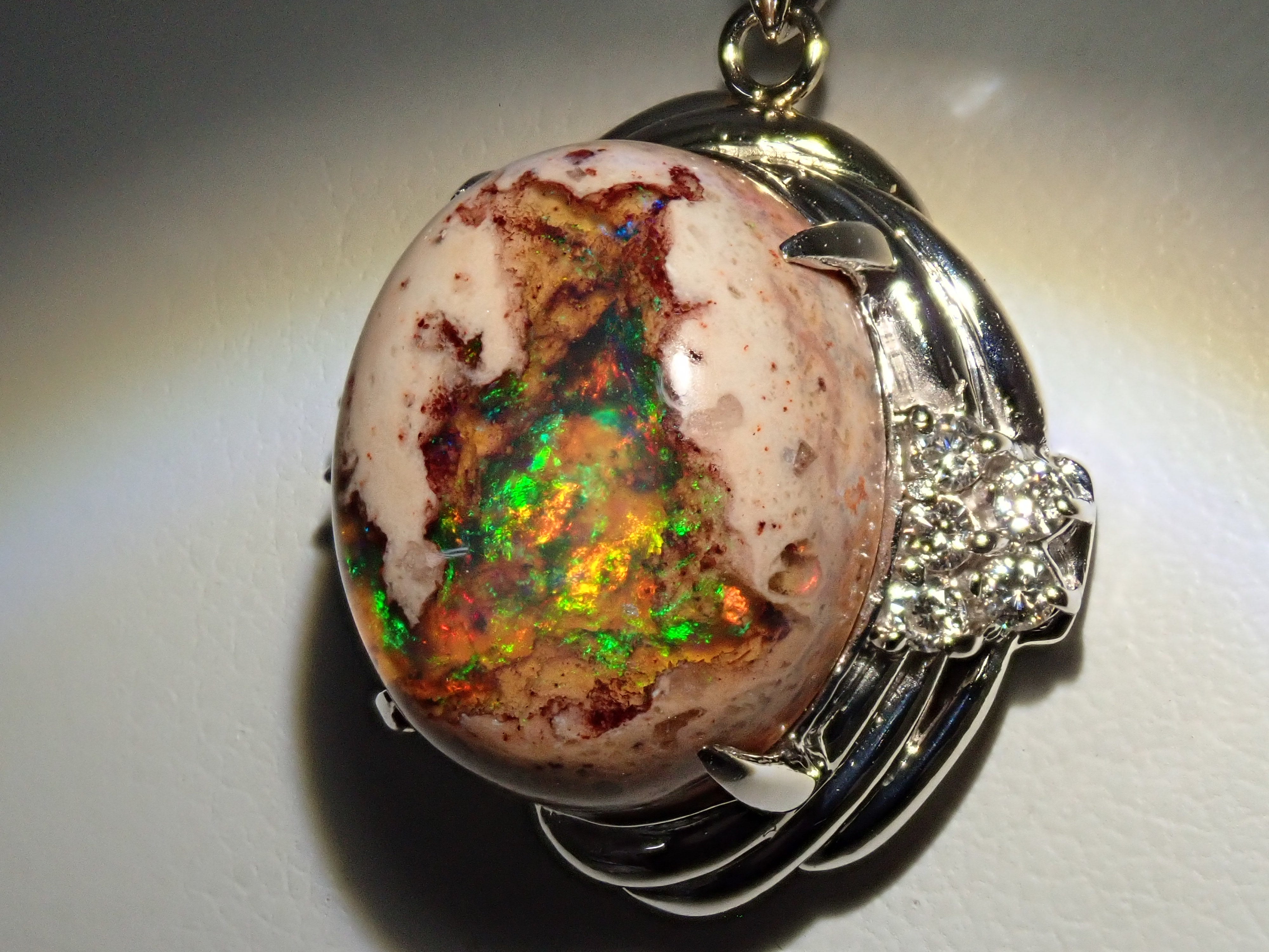 【22602560掲載】【カラフリ】Pt900 カンテラオパール 7.809ctct リング