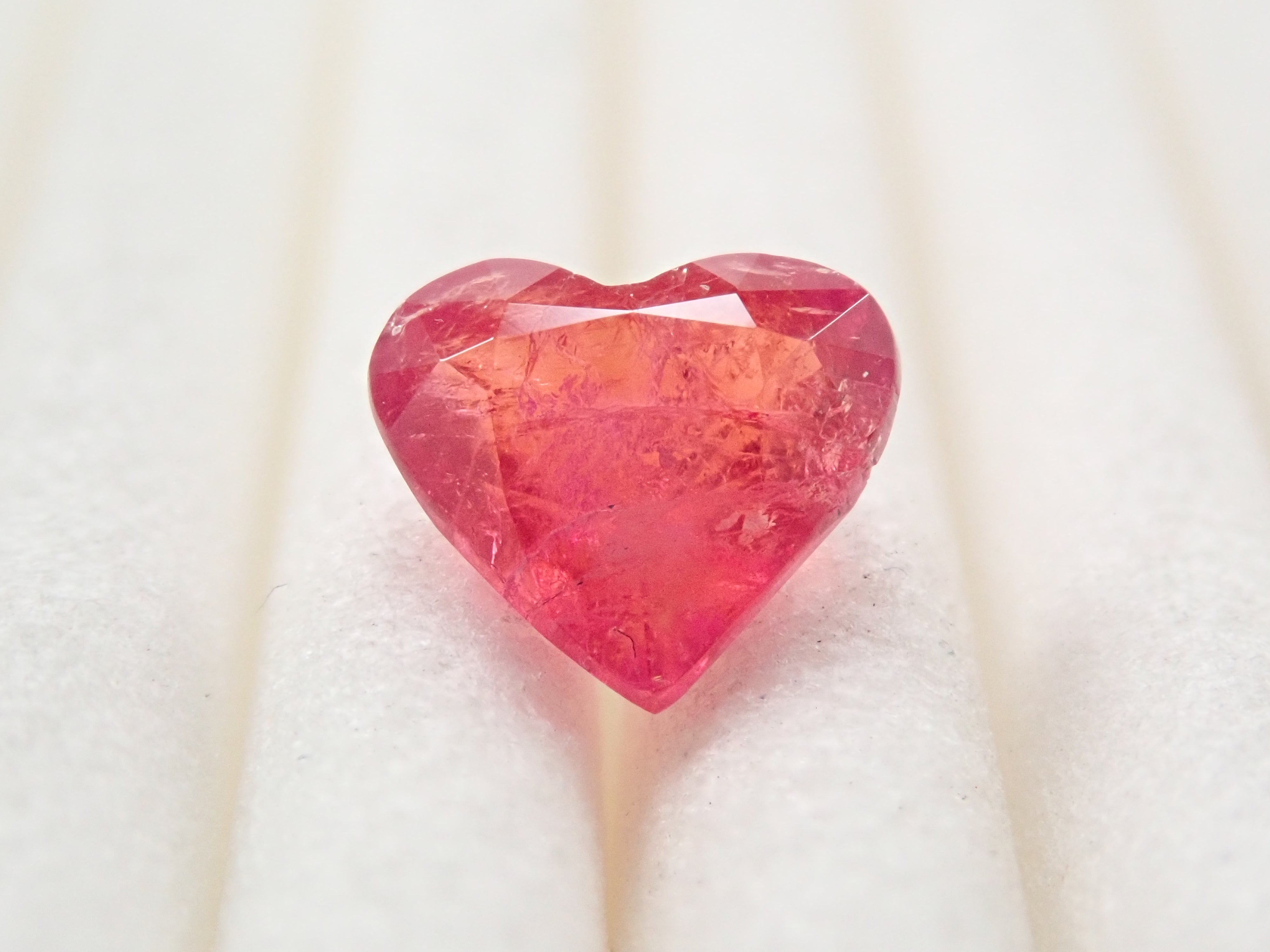 【12550983掲載】マダガスカル産ペツォッタイト 0.670ctルース