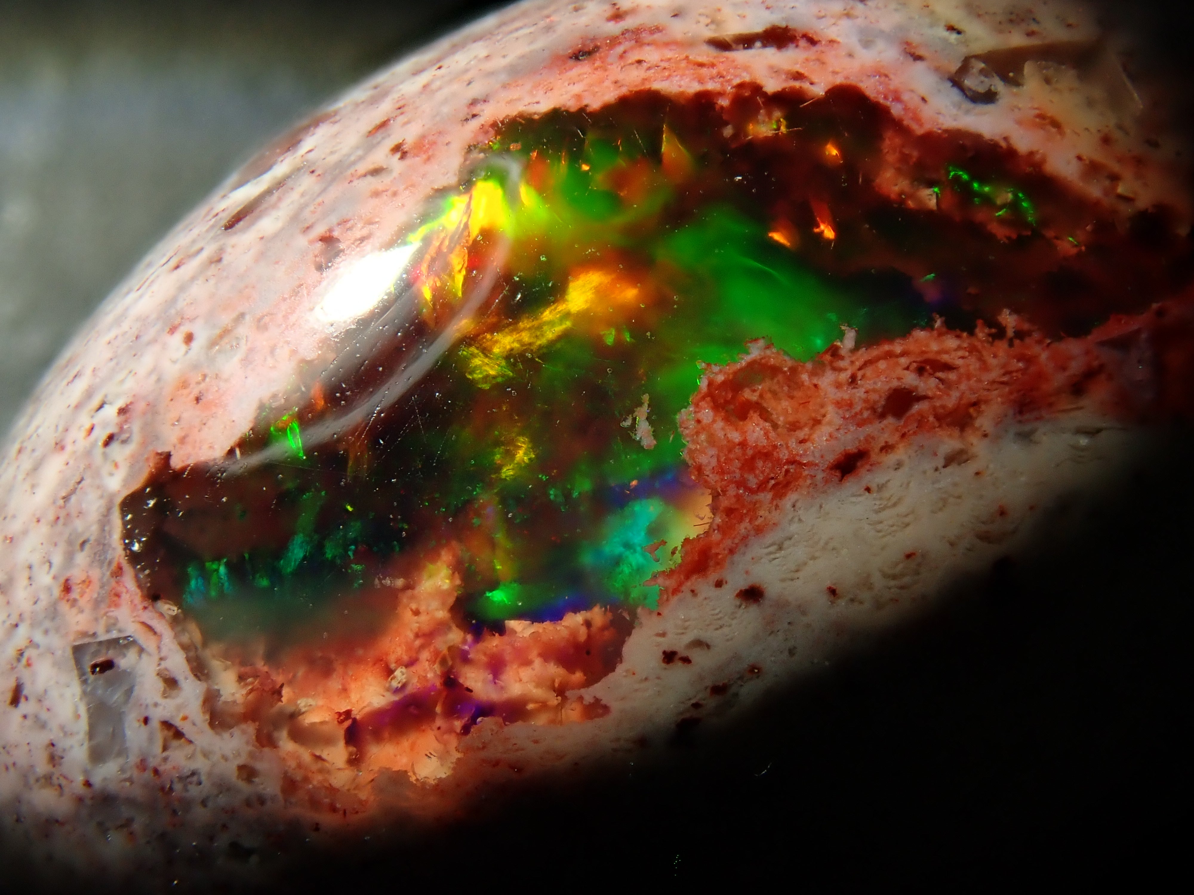 【12562811掲載】メキシコ産カンテラオパール 10.379ctルース