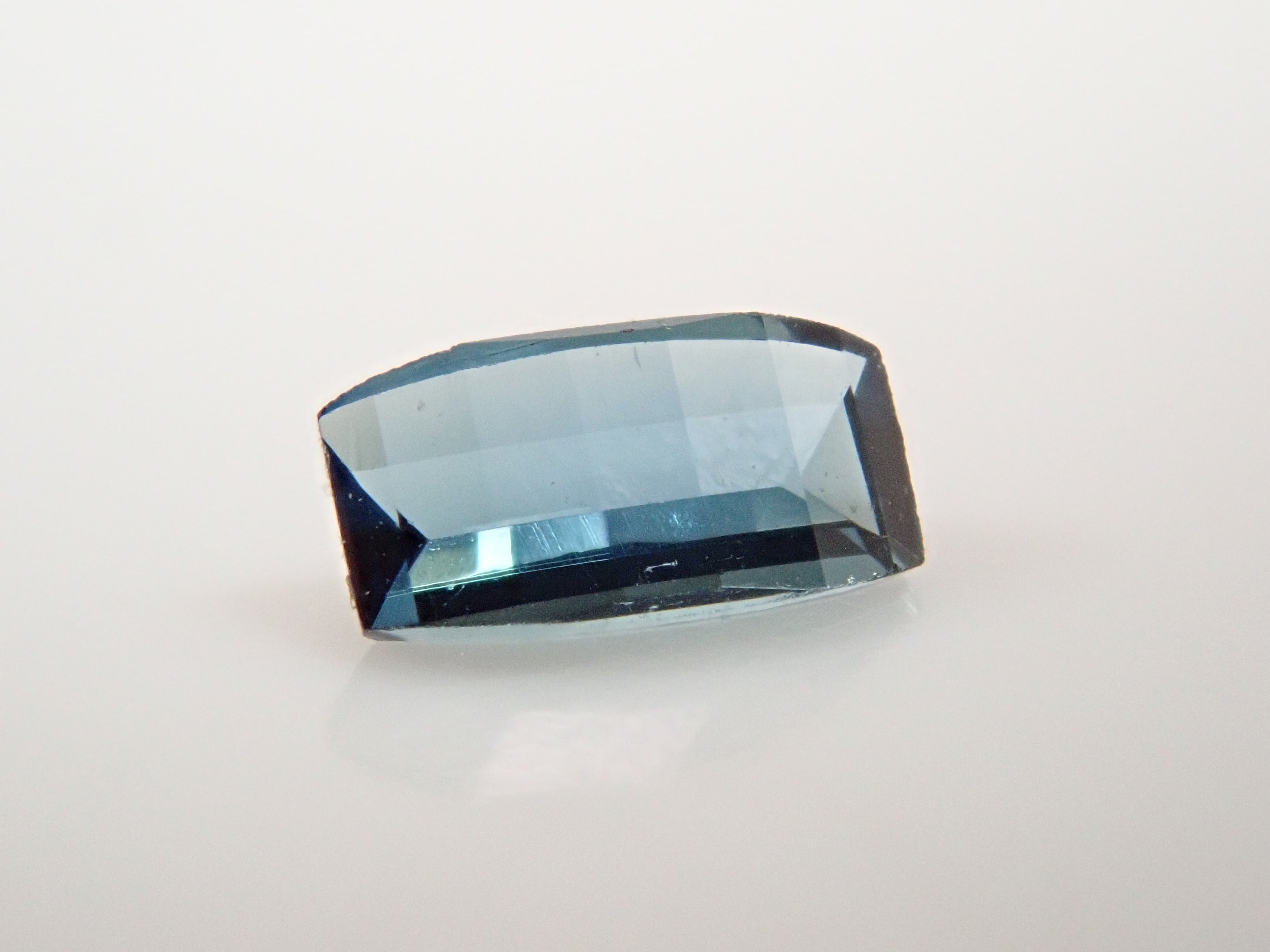 【12562715掲載】ブラジル産インディゴライトトルマリン 0.105ctルース