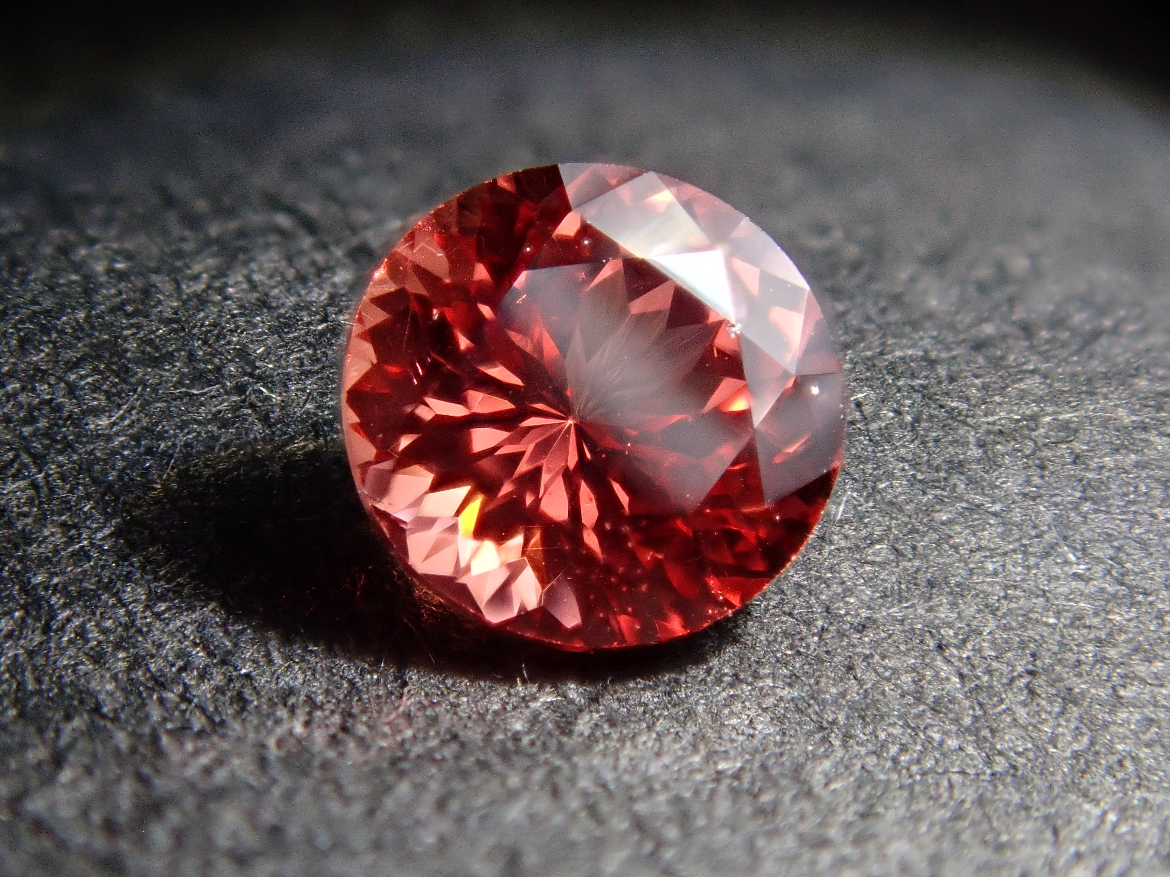 【12562749掲載】タンザニア産オレンジスピネル 0.273ctルース