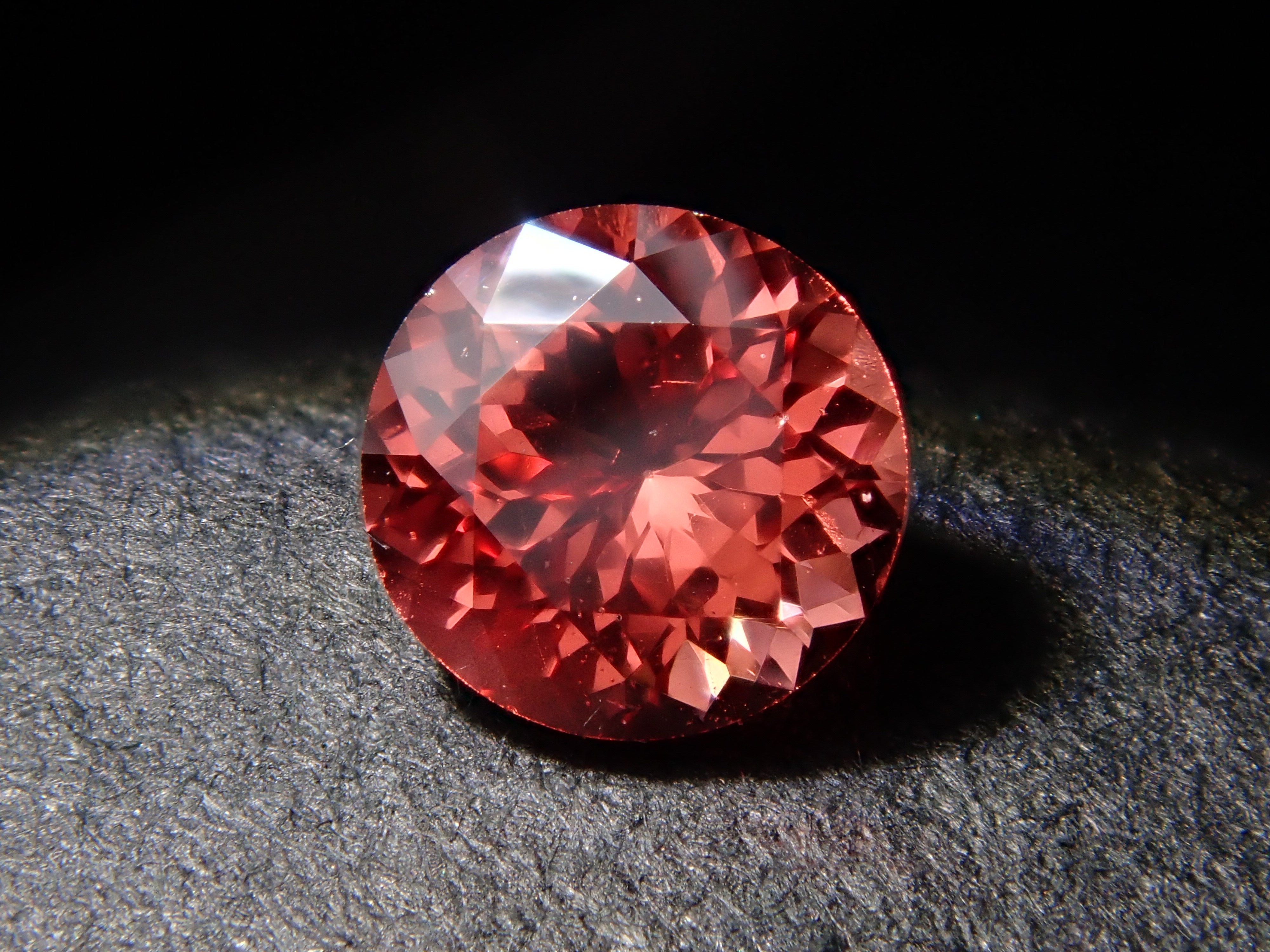 【12562749掲載】タンザニア産オレンジスピネル 0.273ctルース