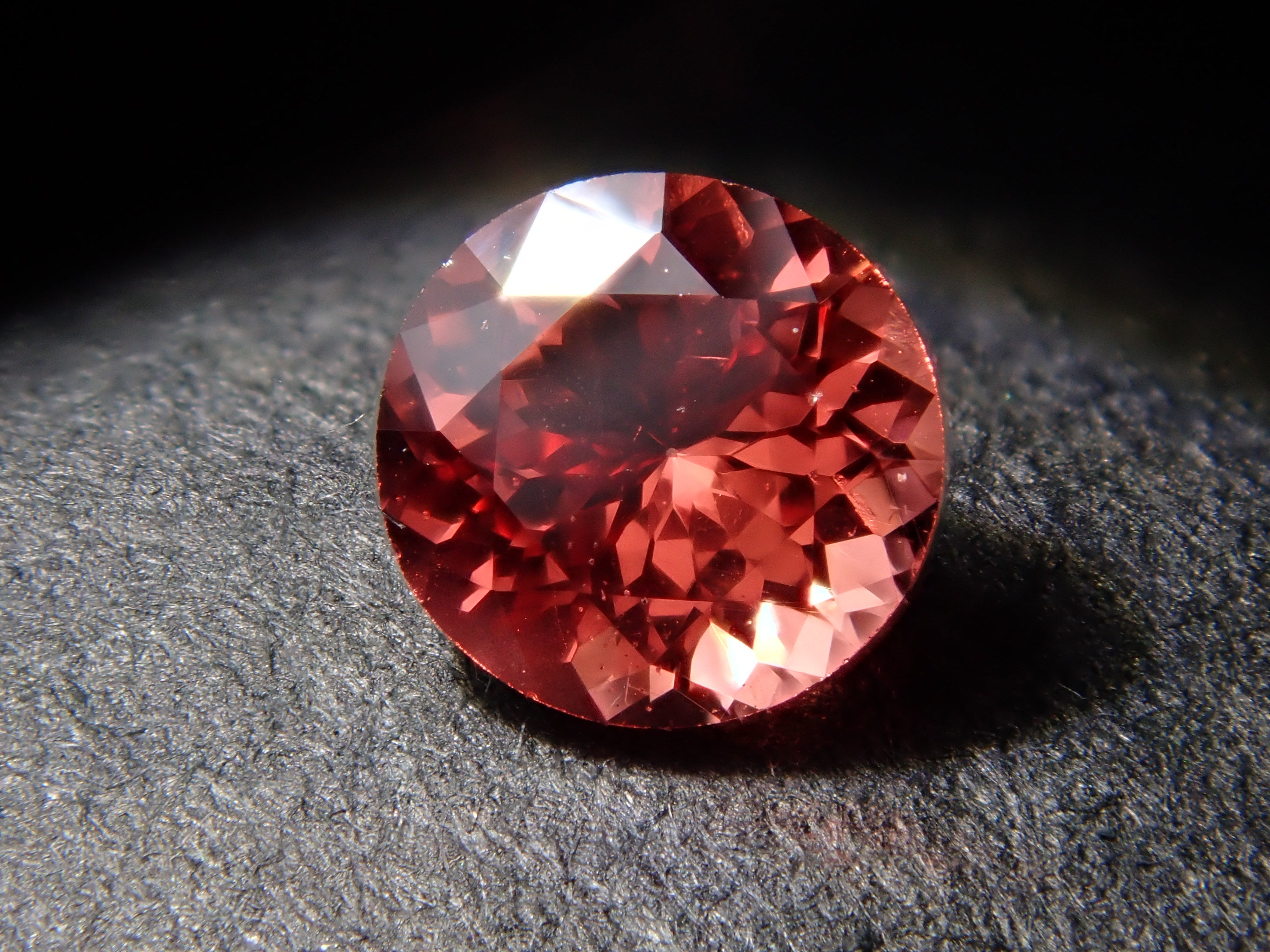 【12562749掲載】タンザニア産オレンジスピネル 0.273ctルース