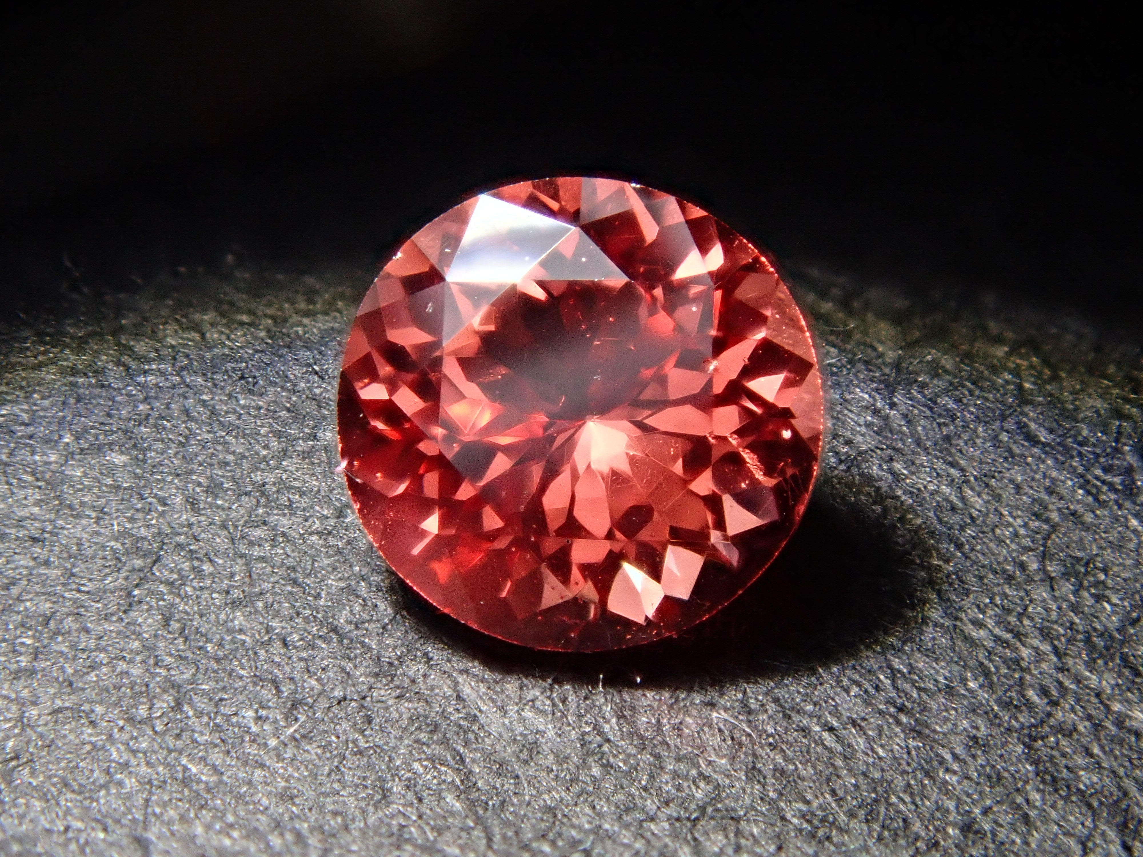 【12562749掲載】タンザニア産オレンジスピネル 0.273ctルース