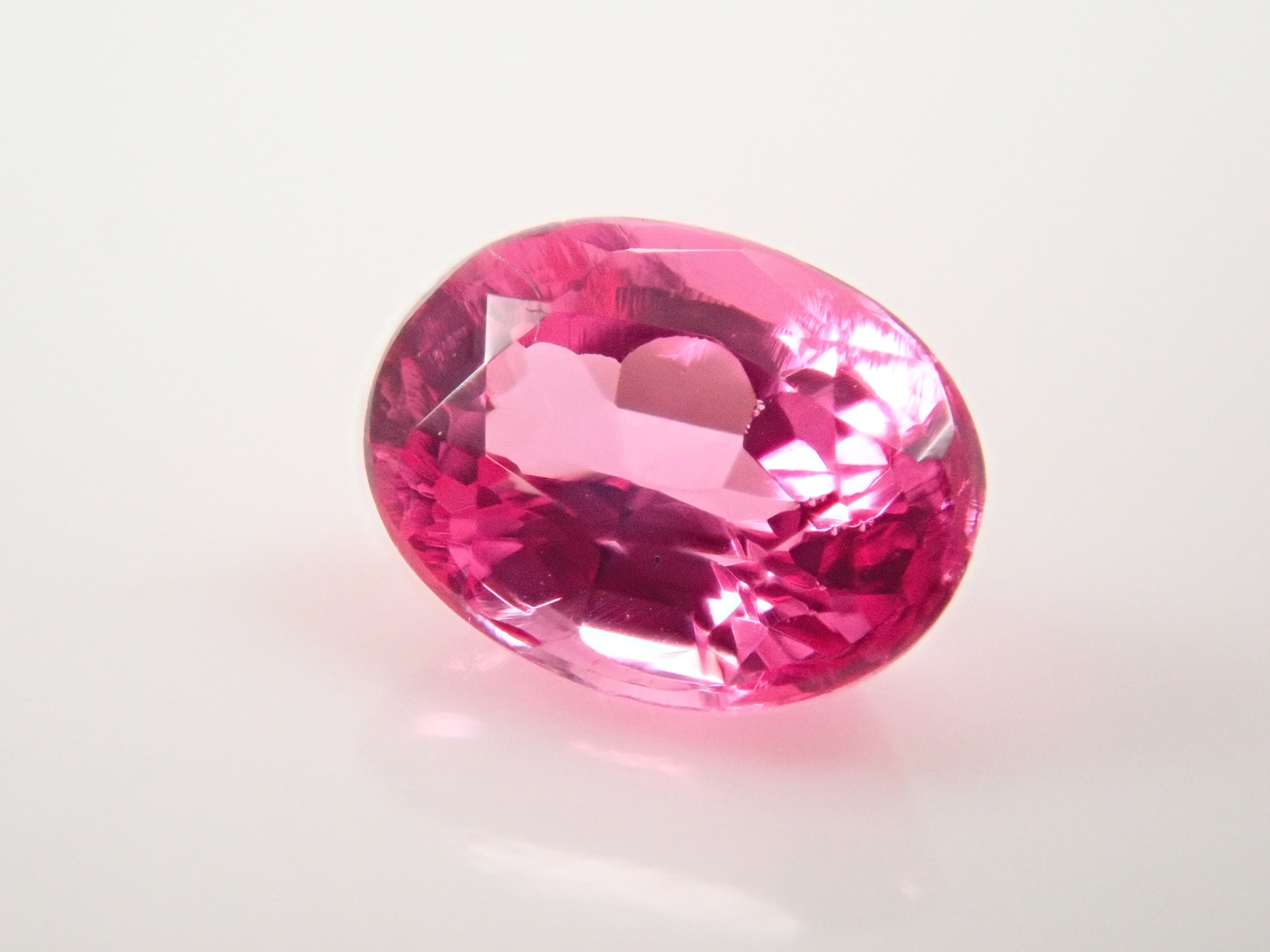 【12562751掲載】タンザニア産ホットピンクスピネル 0.204ctルース