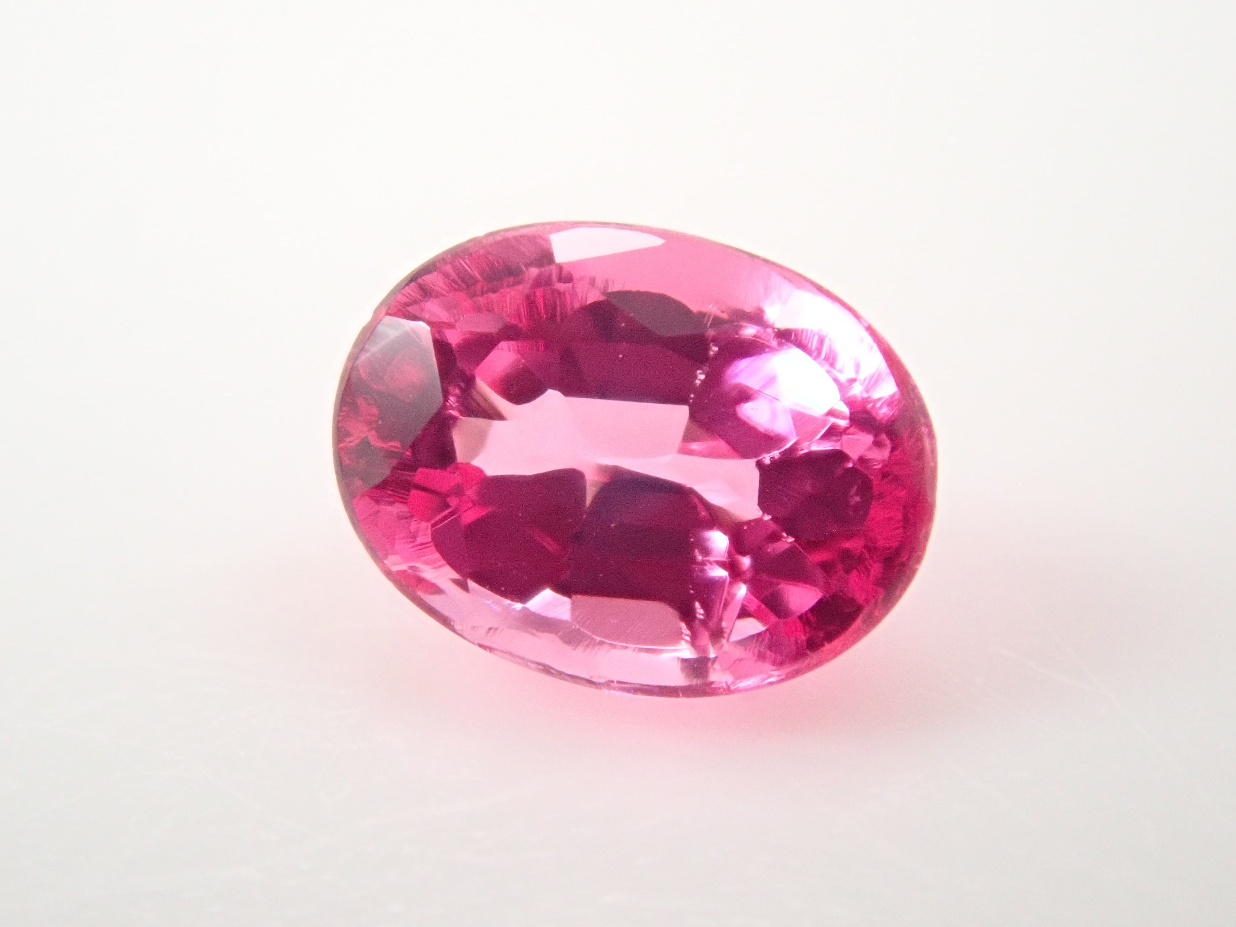 【12562751掲載】タンザニア産ホットピンクスピネル 0.204ctルース
