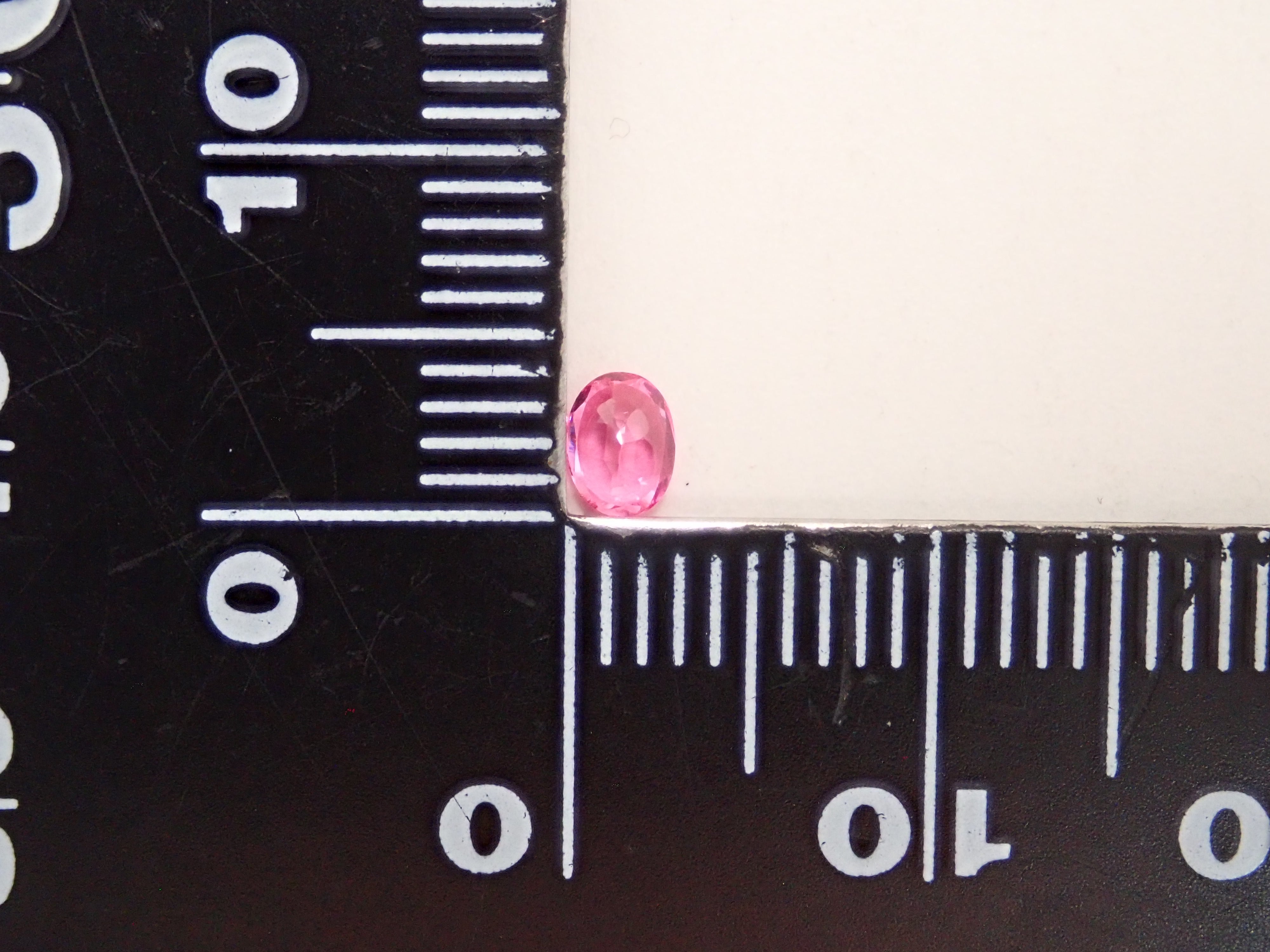 【12562751掲載】タンザニア産ホットピンクスピネル 0.204ctルース