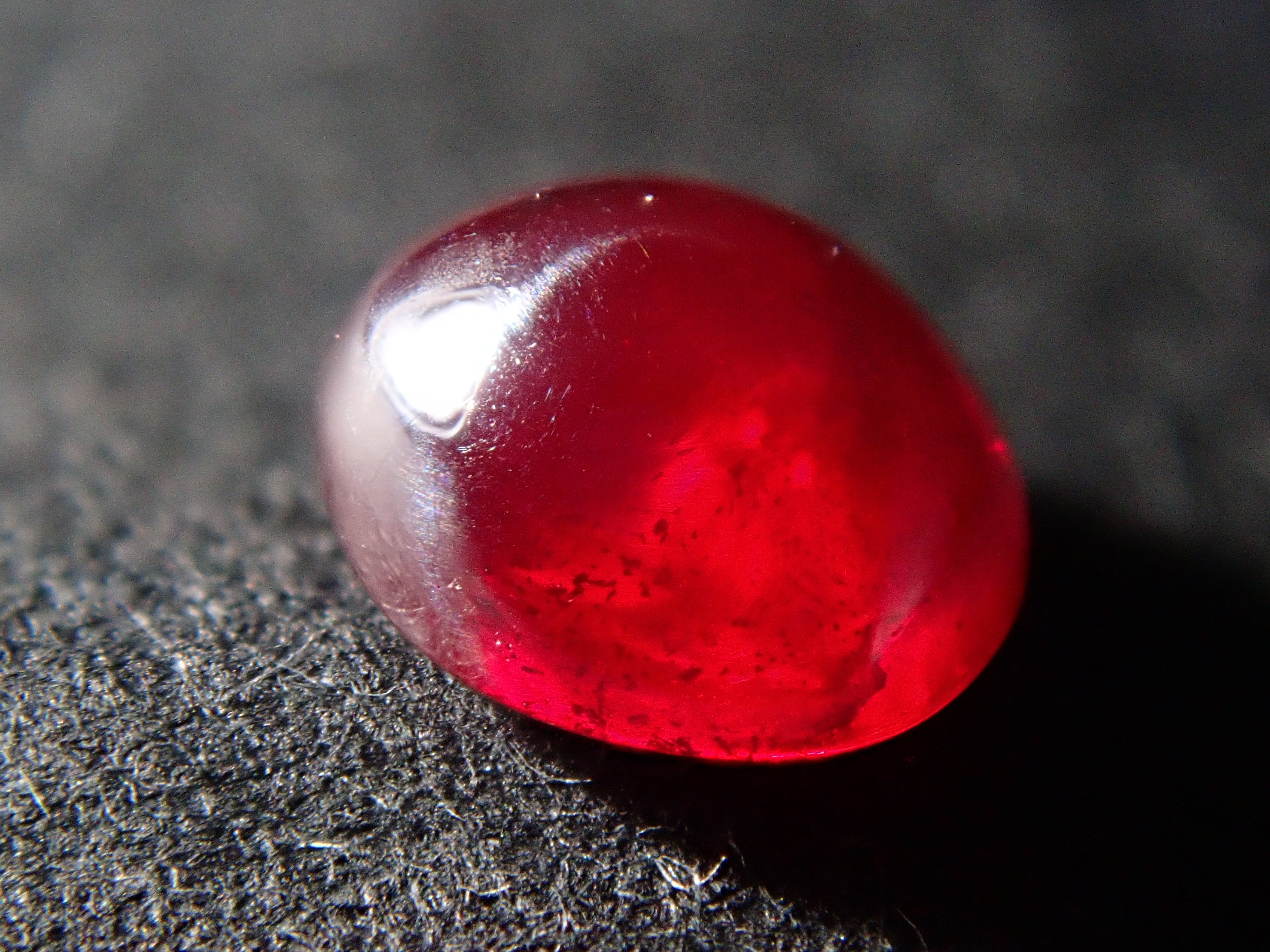 【12562803掲載】中国・湖南省シンシャ(辰砂・シナバー) 0.982ctルース