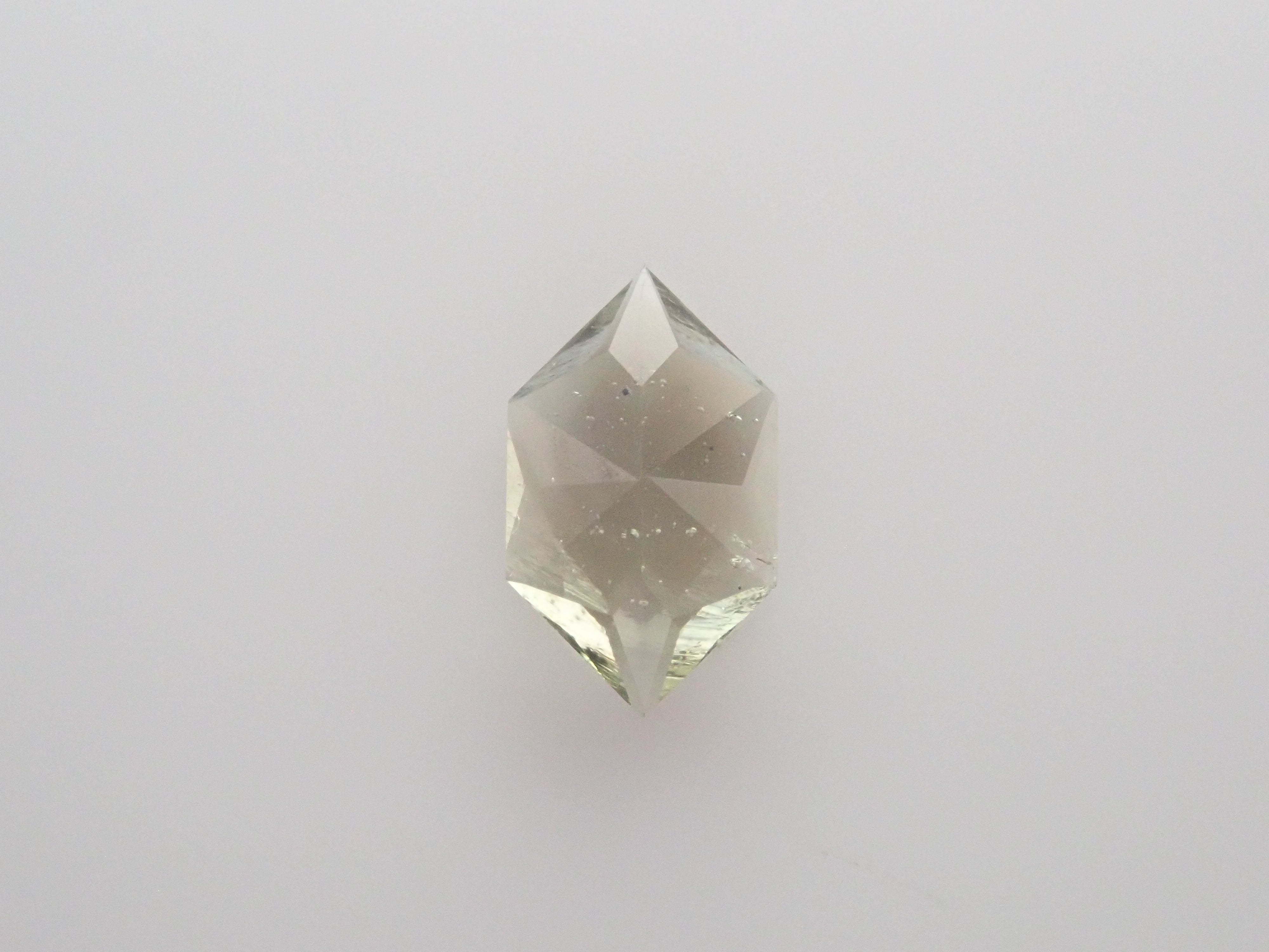 旧チェコスロバキア産モルダバイト 0.135ctルース