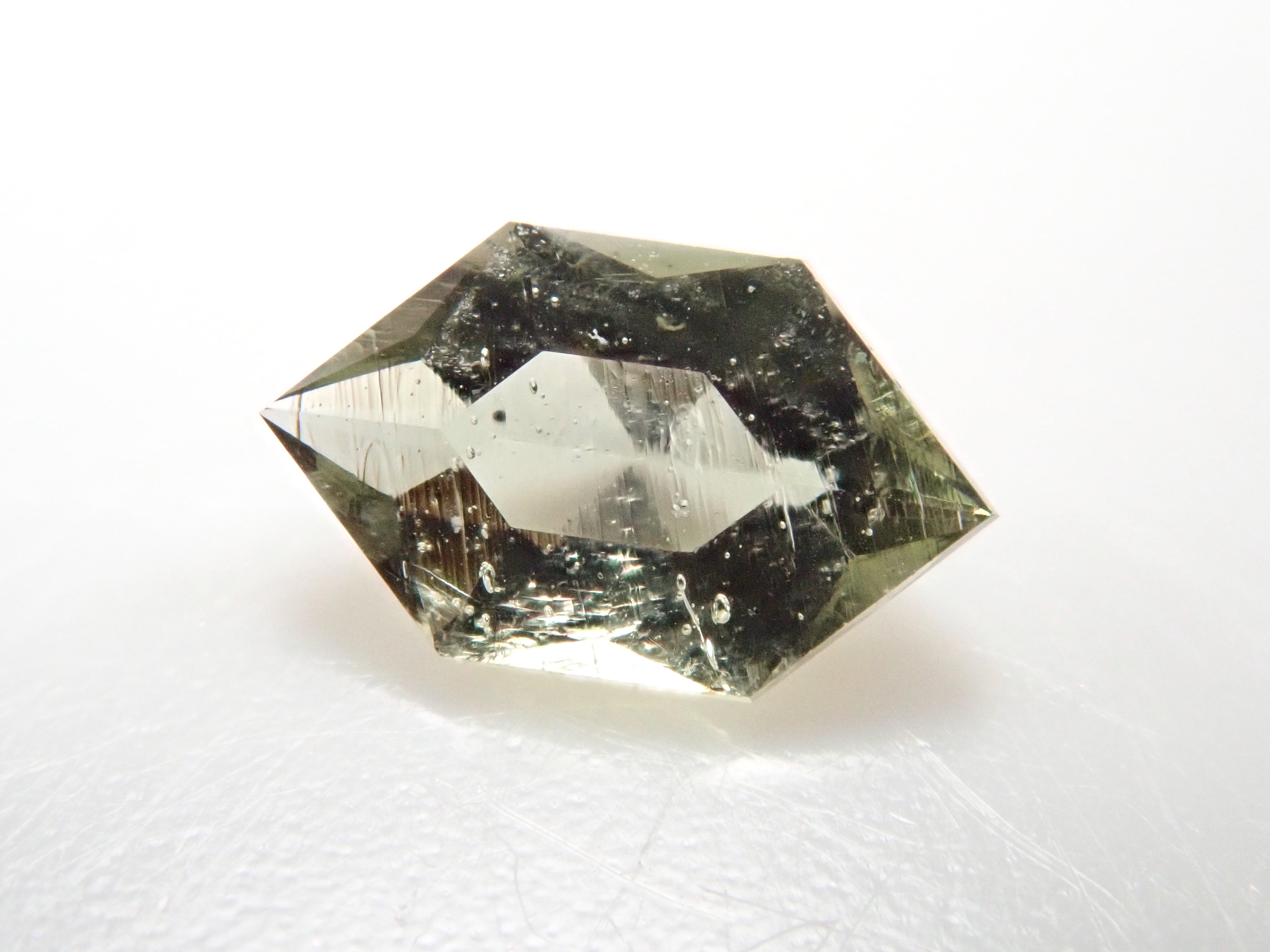 旧チェコスロバキア産モルダバイト 0.135ctルース