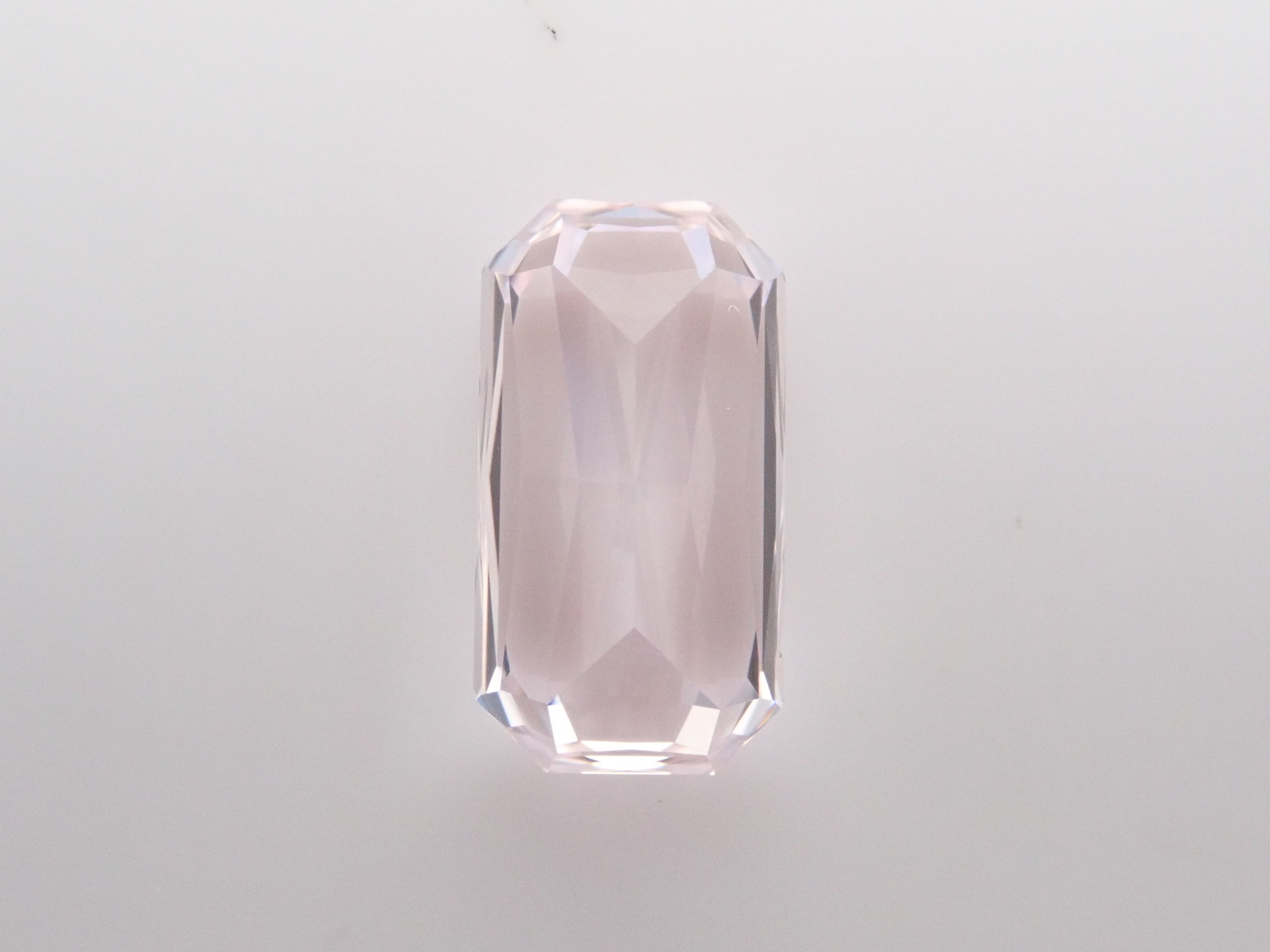 アフガニスタン産クンツァイト 2.938ctルース