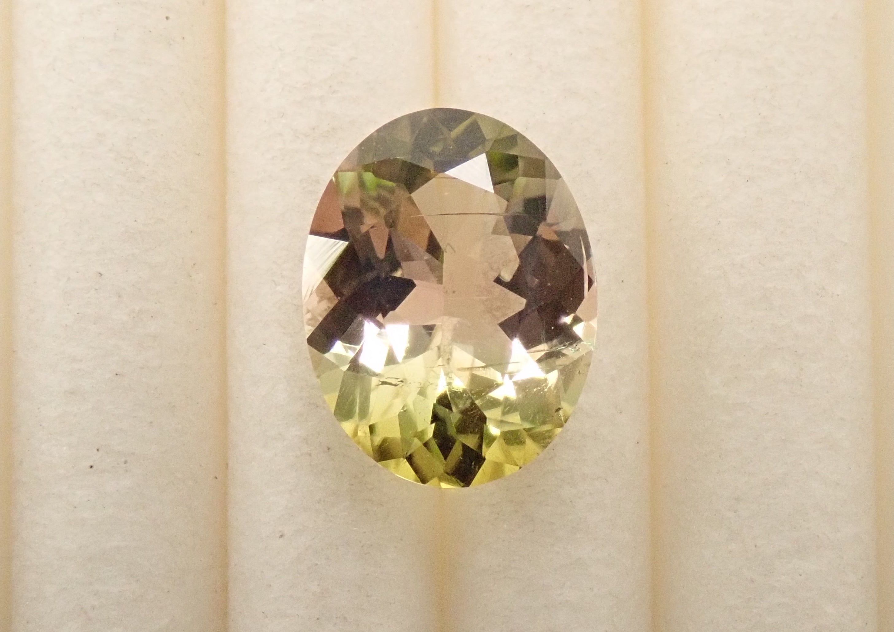 【4/18 22時販売】ブラジル産バイカラートルマリン 0.780ctルース