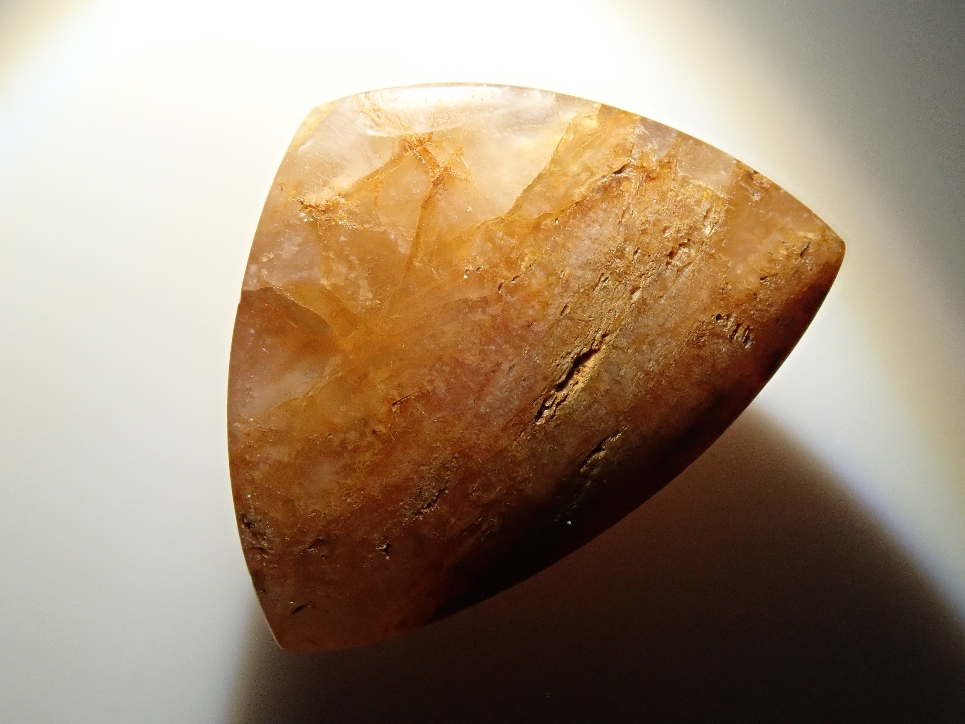 【12562824掲載】ミャンマー産マスグラバイト/ターフェアイト 15.472ctルース