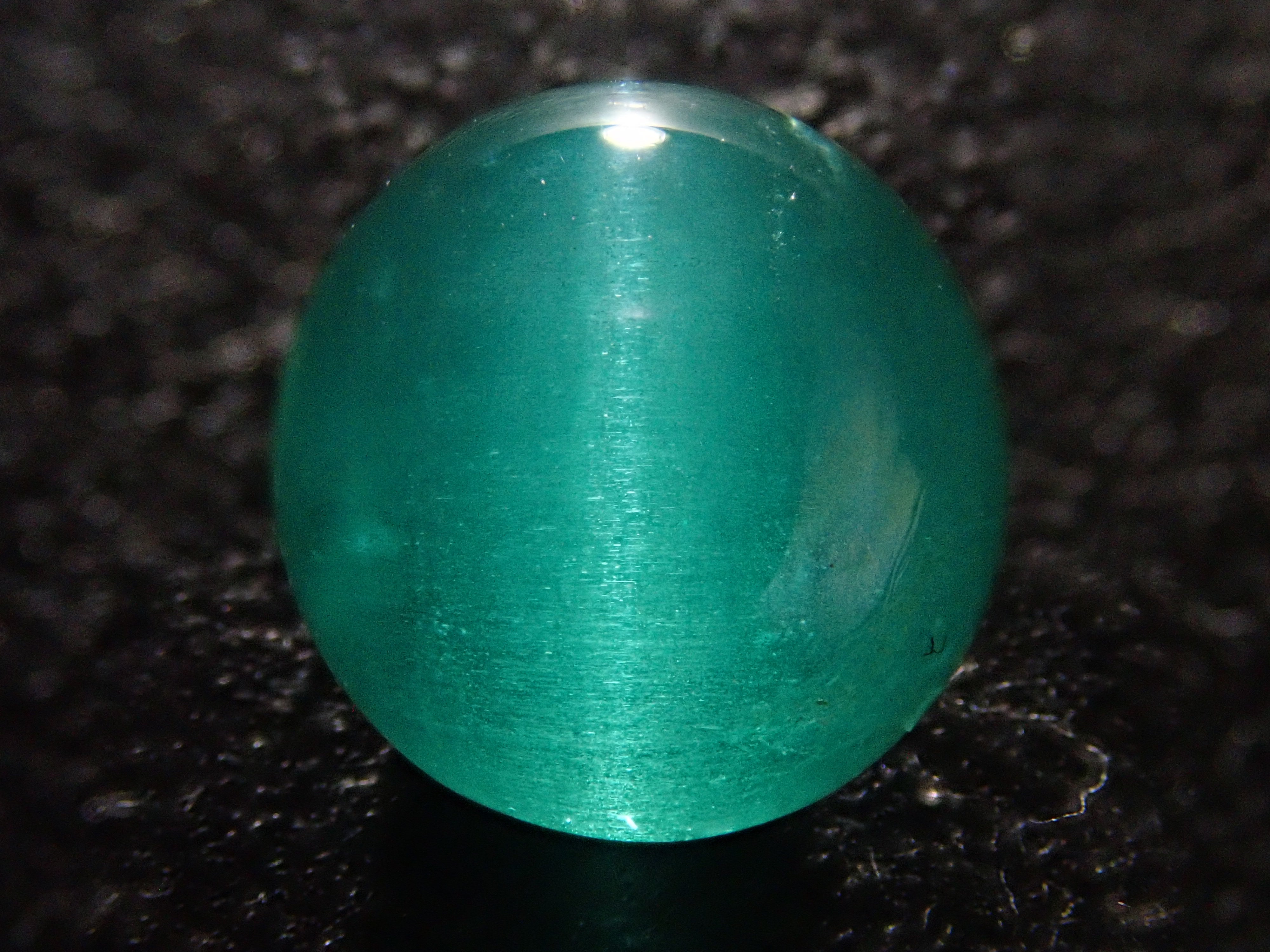 【12562745掲載】ブラジル産エメラルドキャッツアイ 4.064ctルース