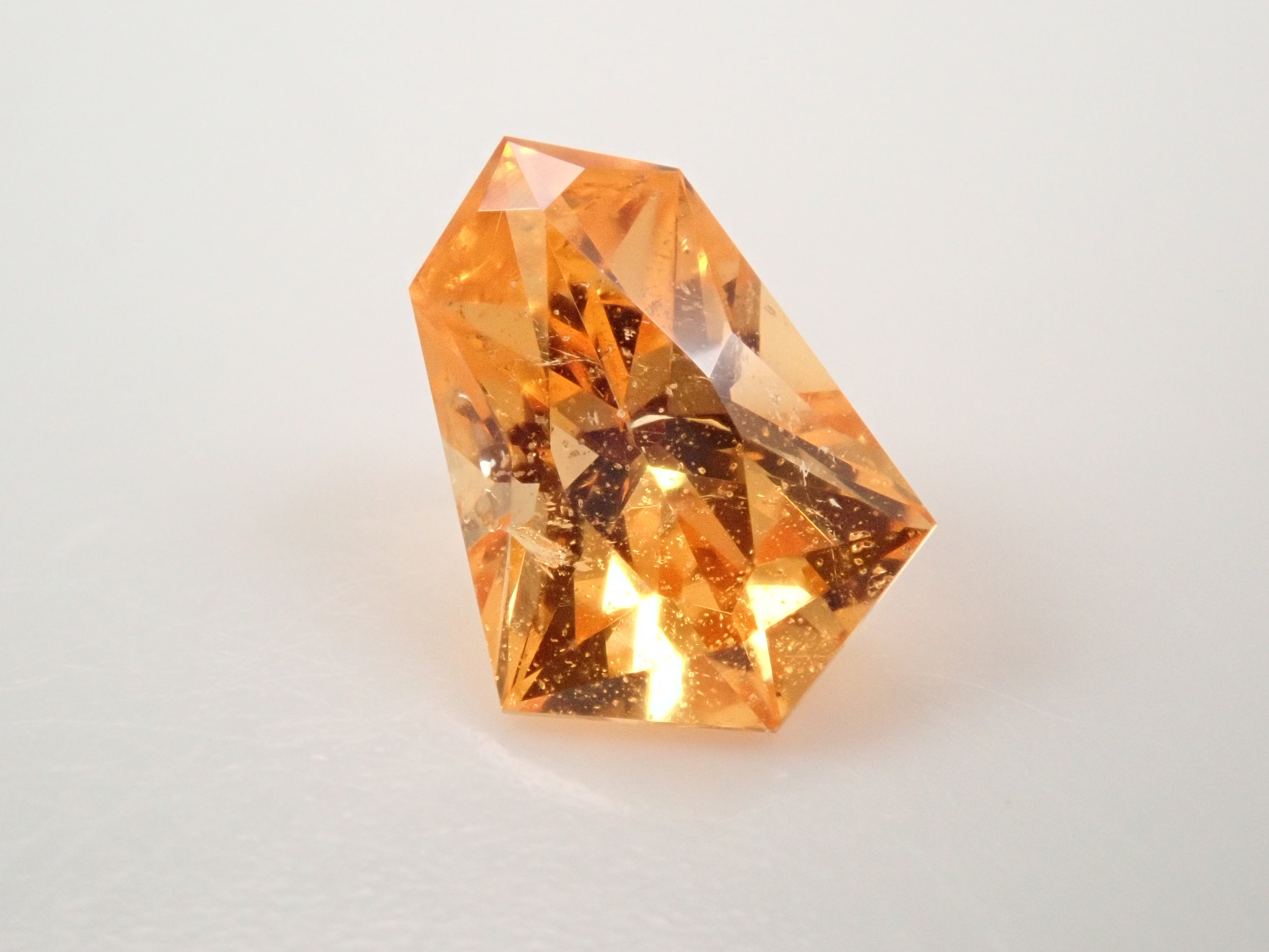 タンザニア産スペサルティンガーネット 0.417ctルース