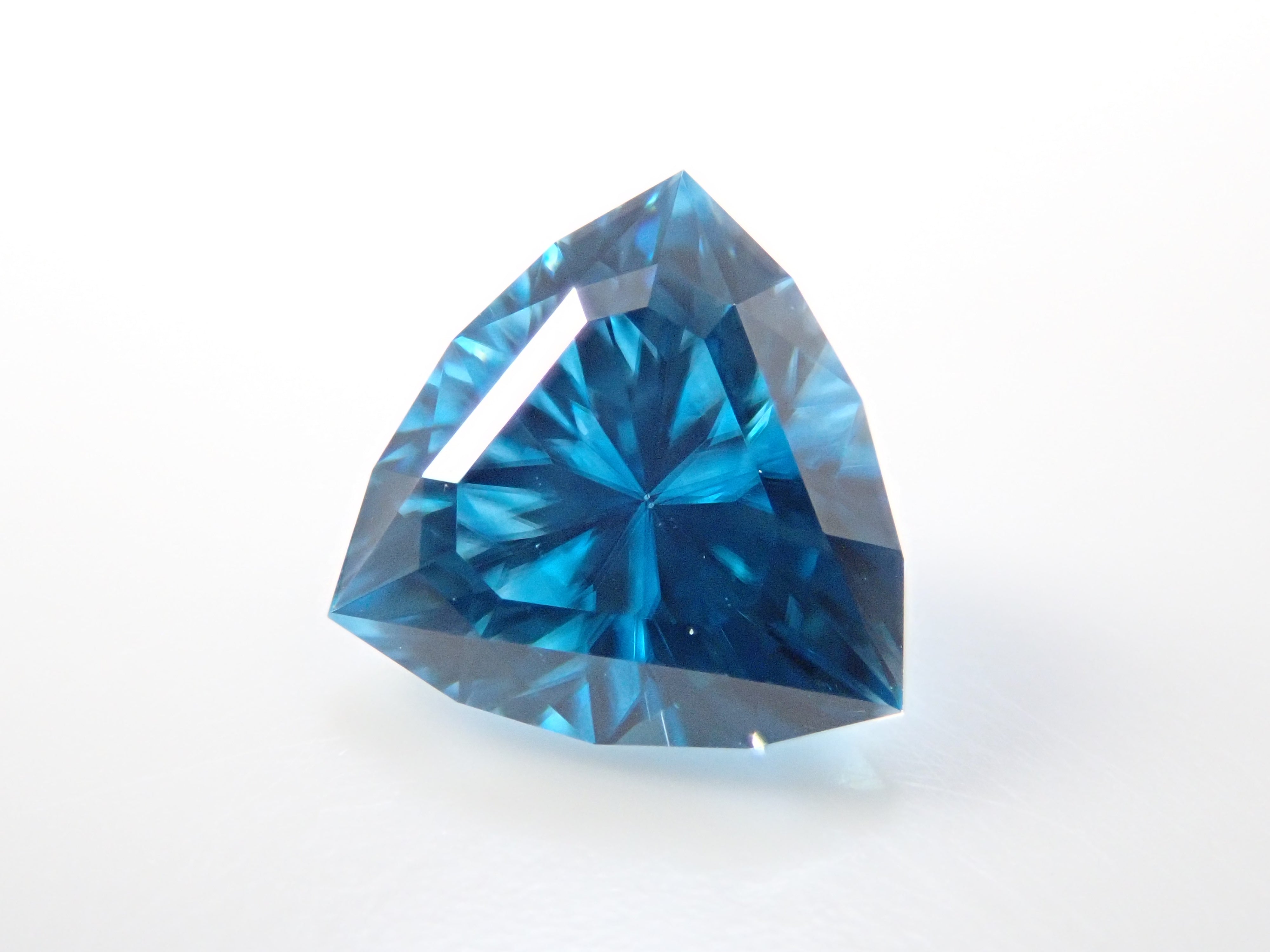 【12562692掲載】マラウイ産ブルージルコン 1.833ctルース