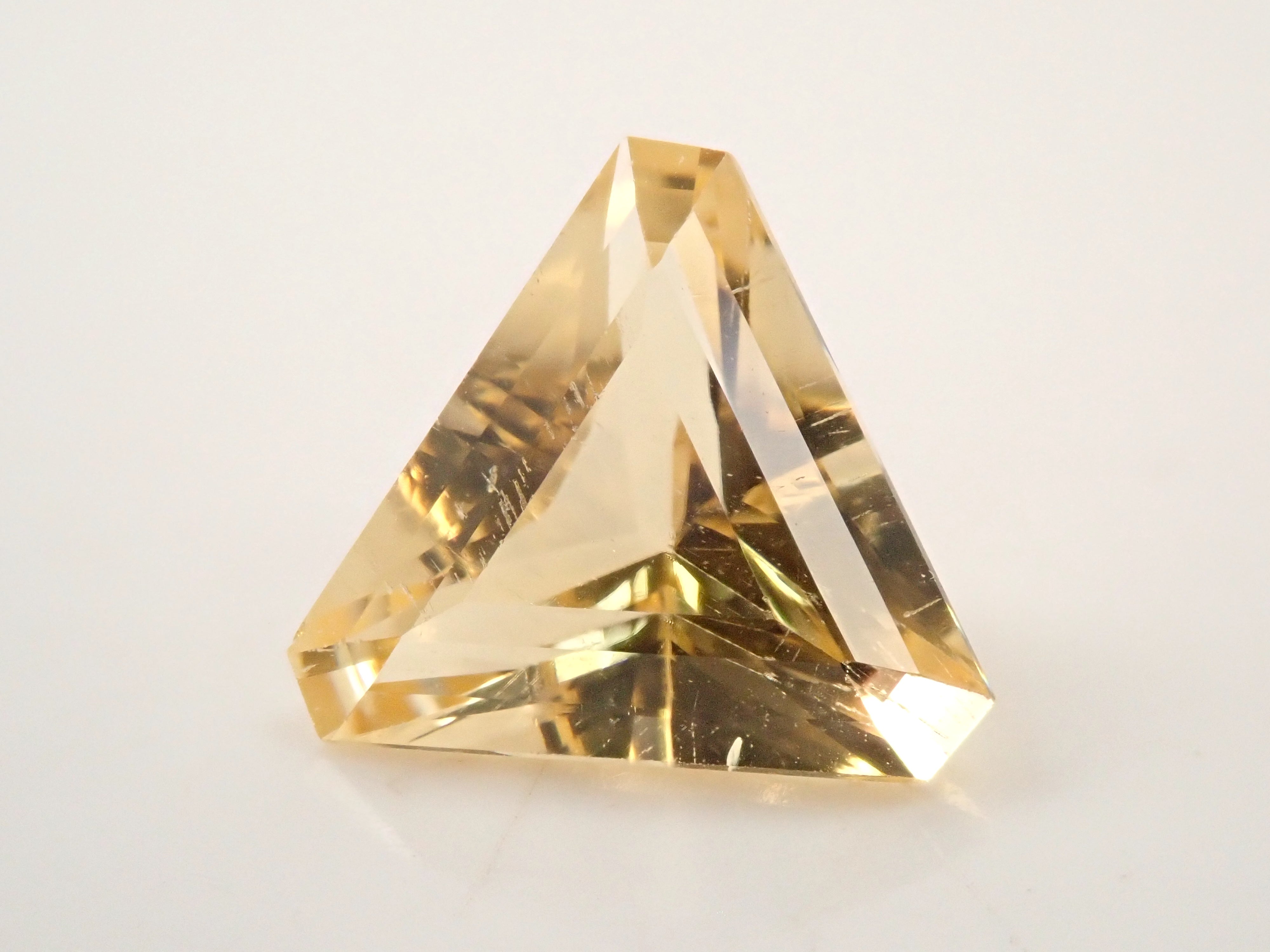 【Sales start April 21st, 10 PM JST】Tanzanian Yellow Scapolite Loose Stone 1.780ct