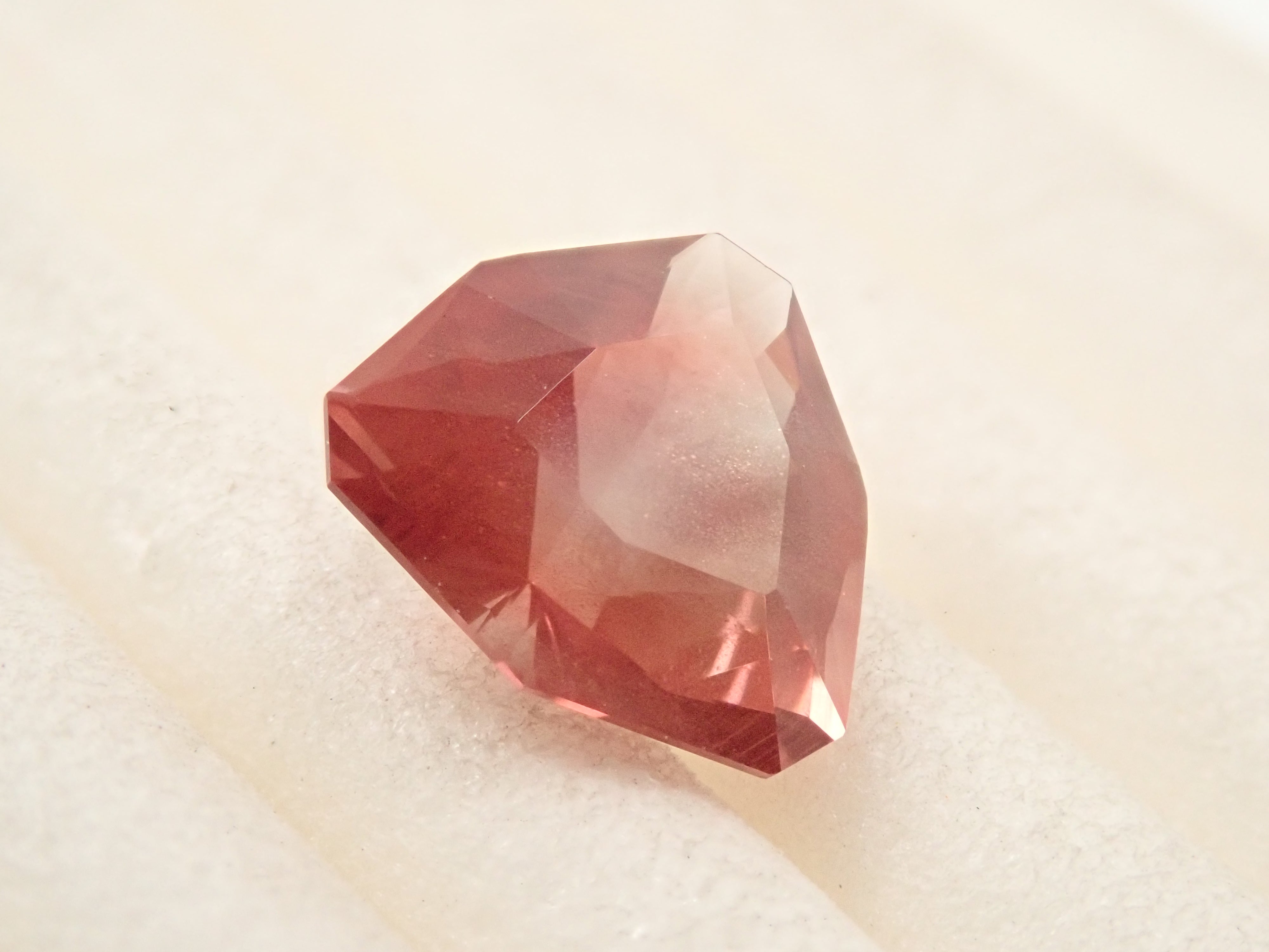 【12562832掲載】アメリカ産オレゴンサンストーン 0.941ctルース