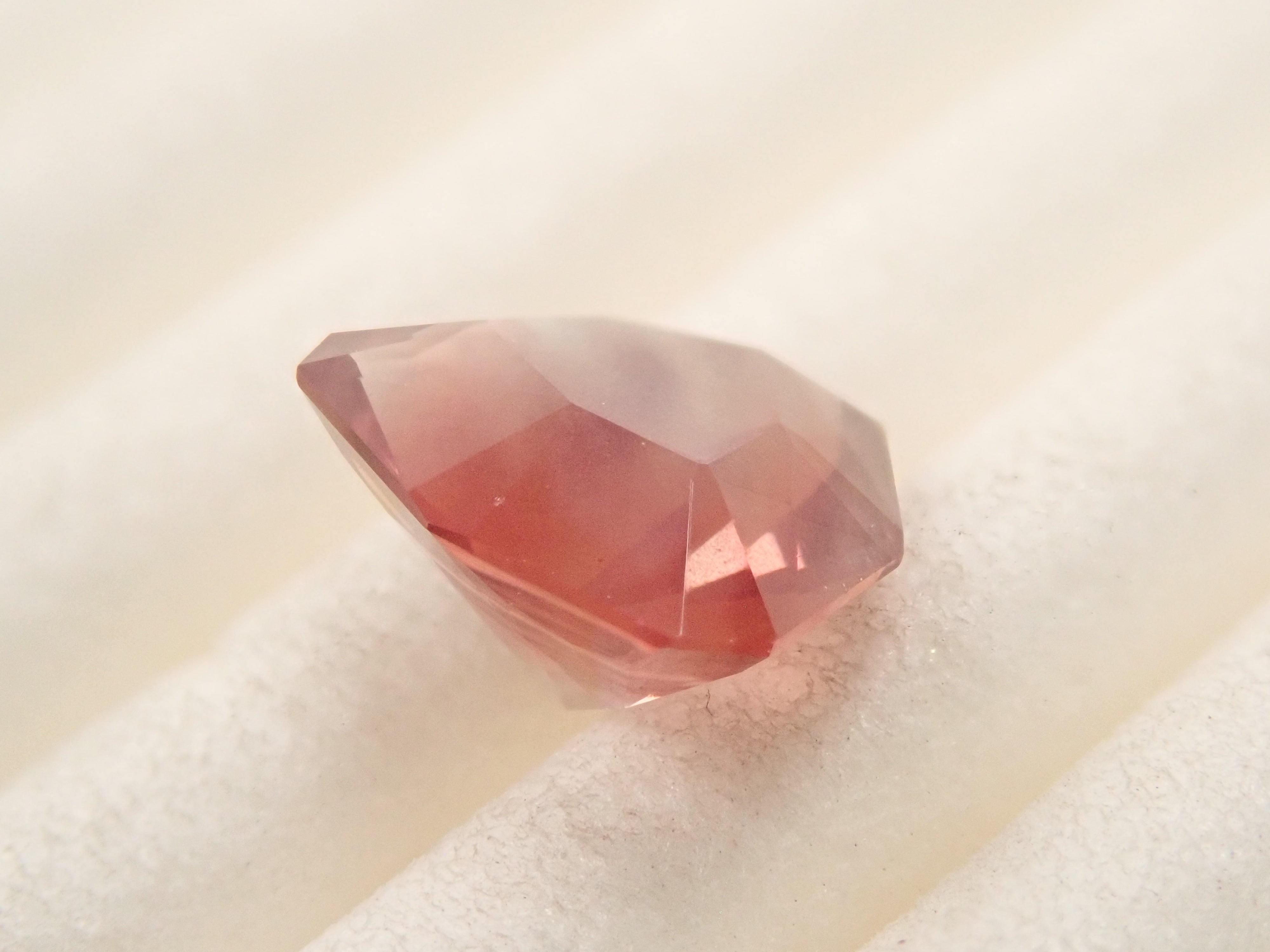 【12562832掲載】アメリカ産オレゴンサンストーン 0.941ctルース