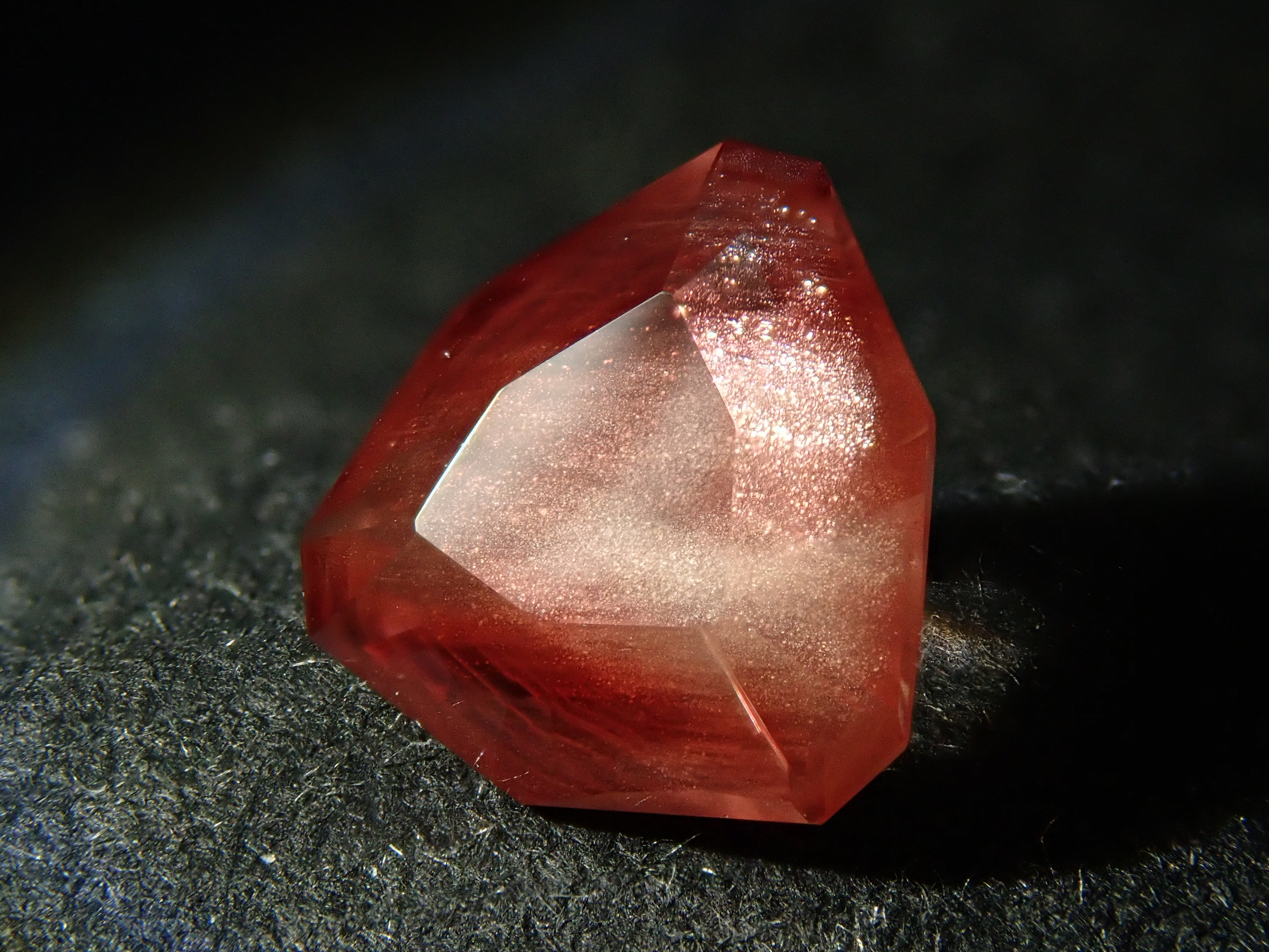 【12562832掲載】アメリカ産オレゴンサンストーン 0.941ctルース