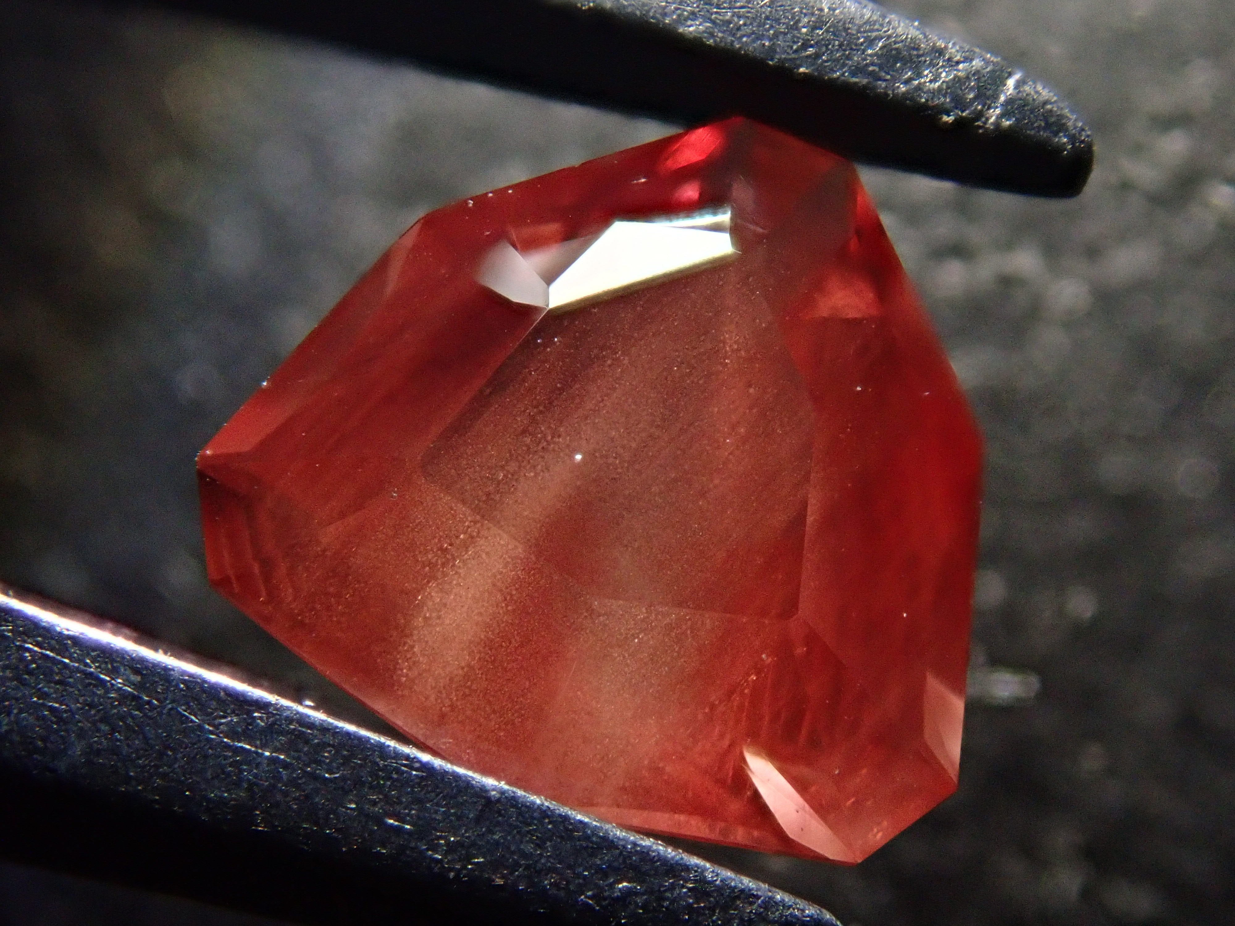 【12562832掲載】アメリカ産オレゴンサンストーン 0.941ctルース