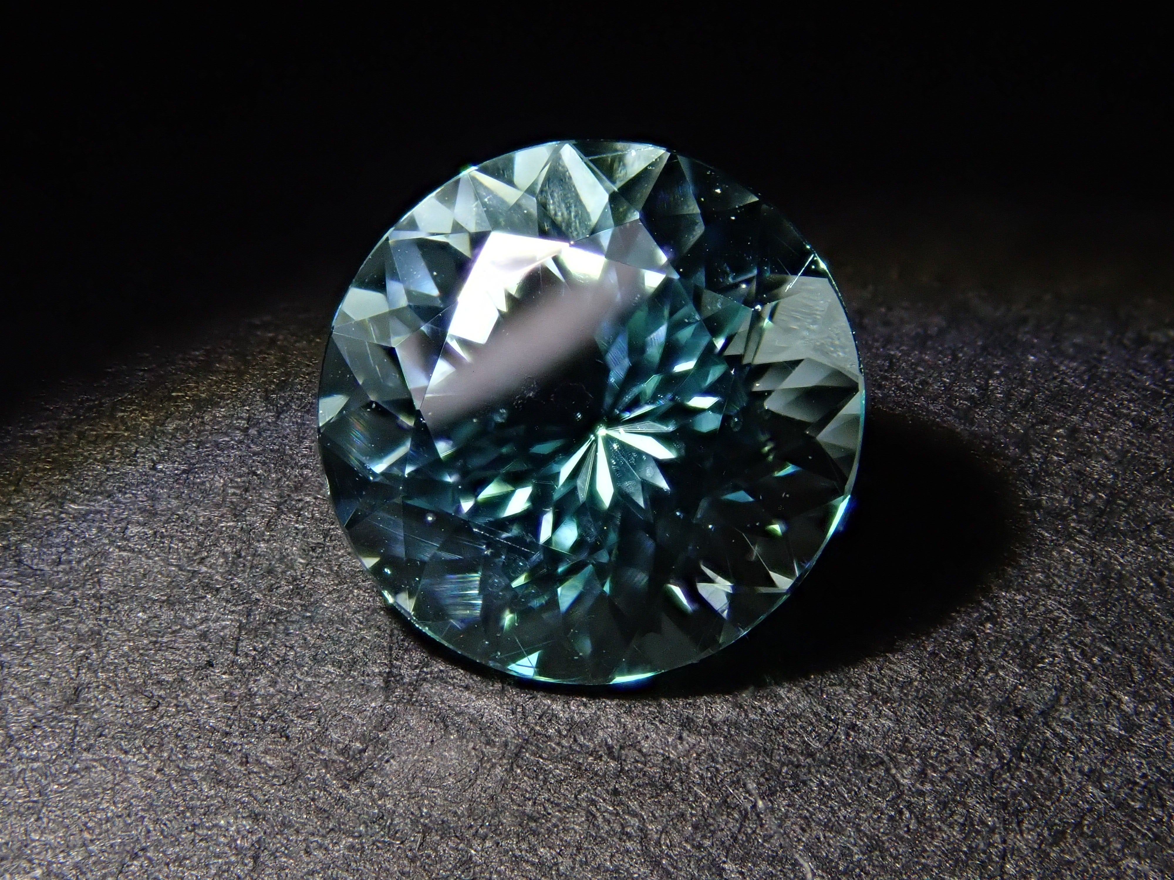 【5/6 22時販売】アフガニスタン産シーフォームトルマリン 7.2mm/1.363ctルース