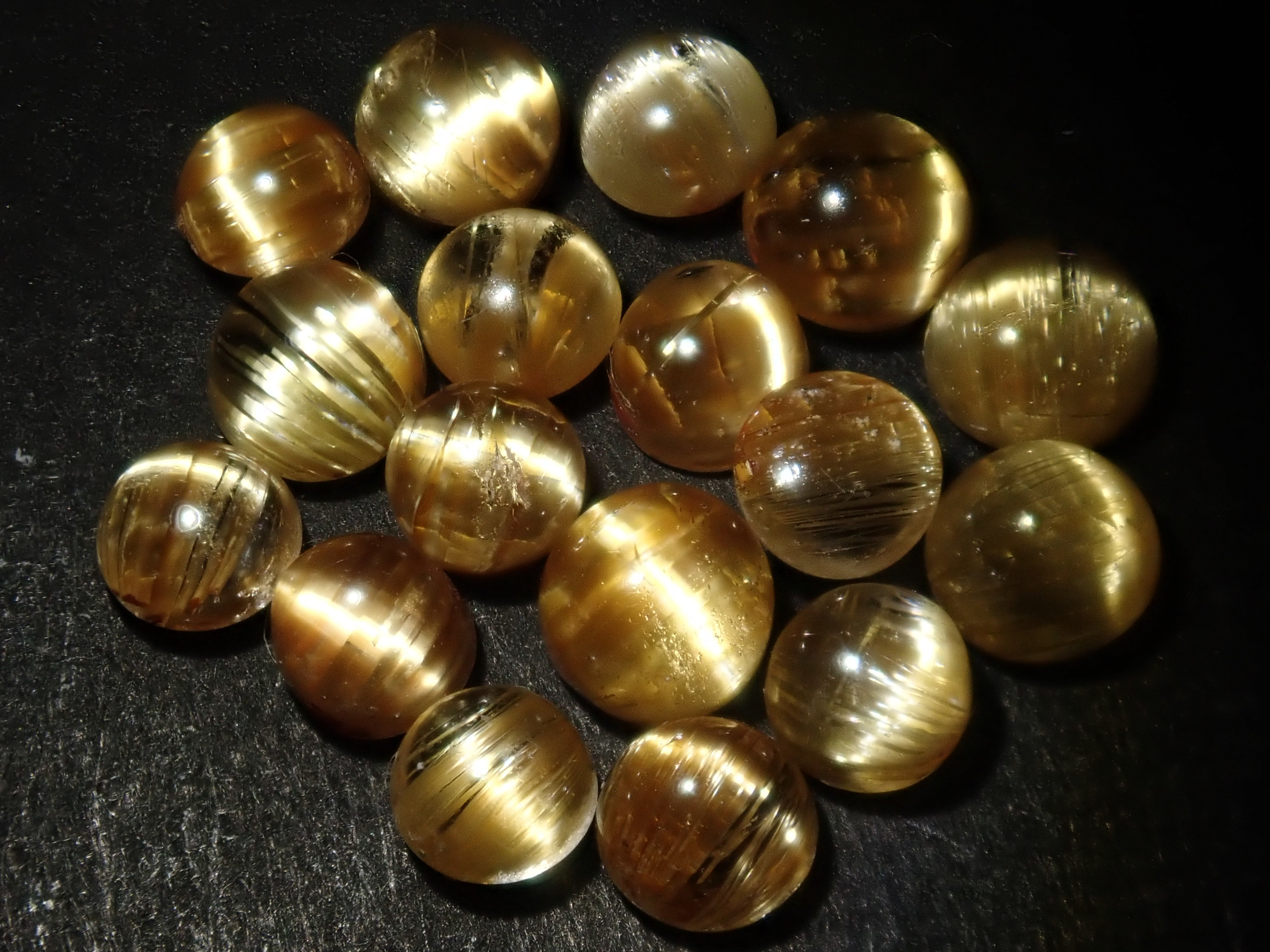 巴西金紅石 (Rutile/Rutilated Quartz) 1 石散裝 (3.0-3.5mm,適合初學者) 《可多買優惠》