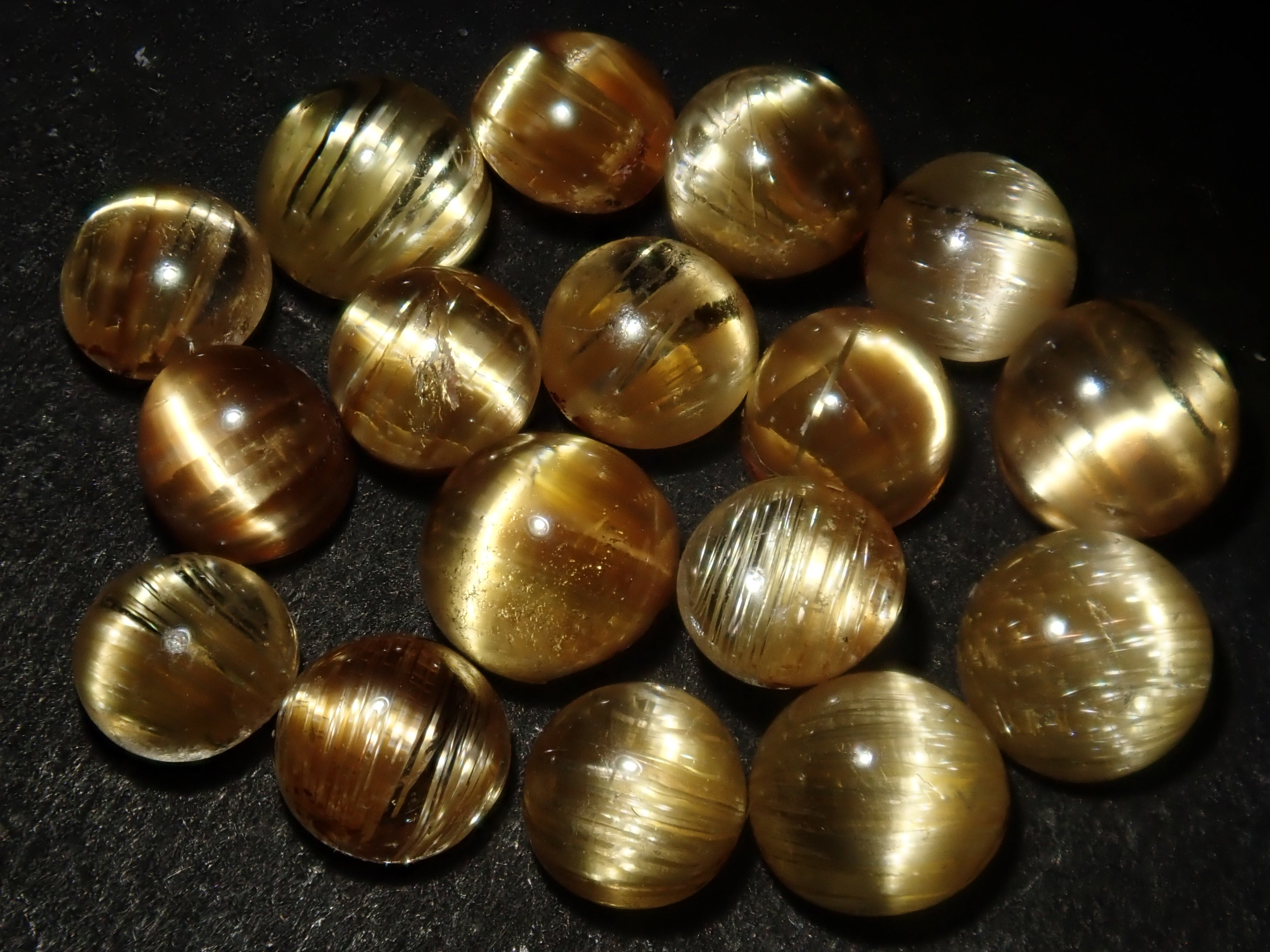 巴西金紅石 (Rutile/Rutilated Quartz) 1 石散裝 (3.0-3.5mm,適合初學者) 《可多買優惠》