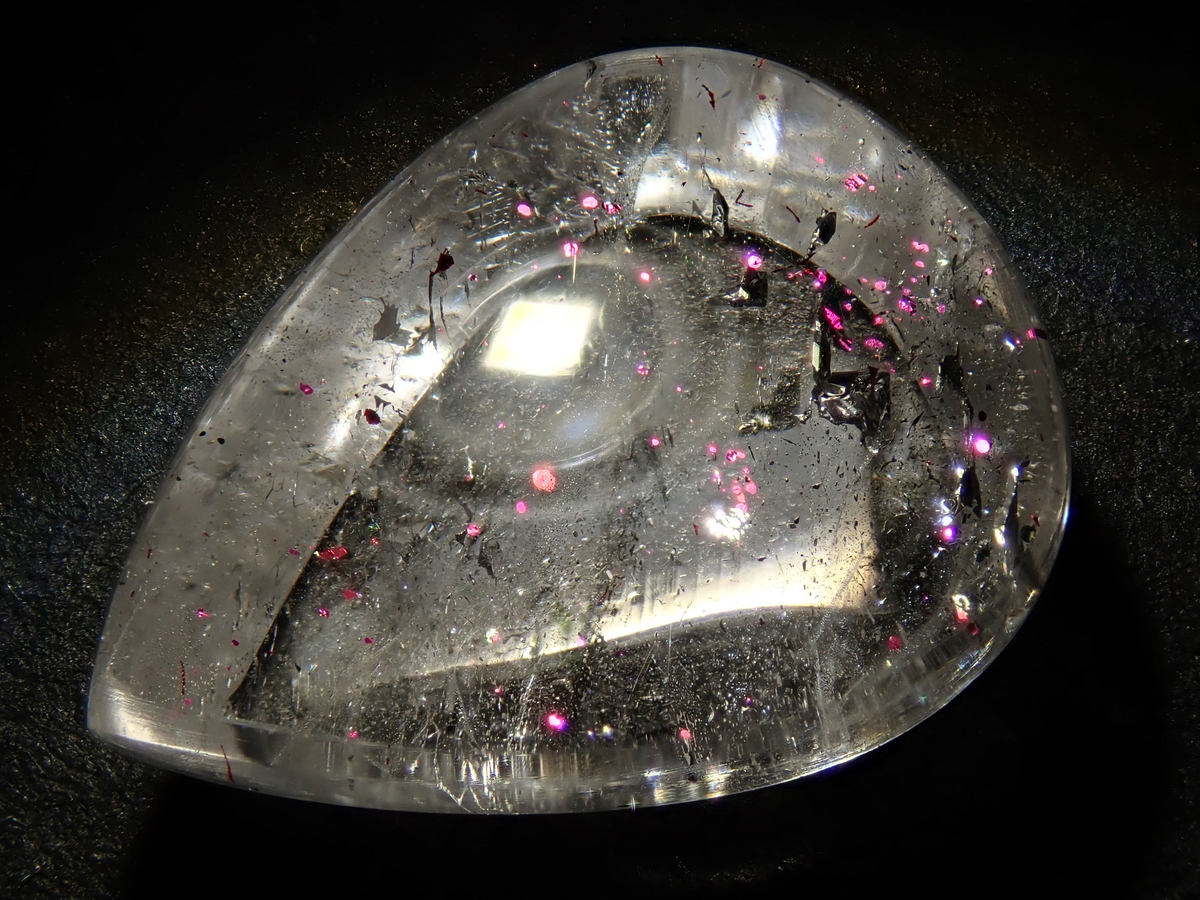 【12562837掲載】ブラジル産ティンカーベルクォーツ(ピンクファイヤークォーツ) 6.020ctルース