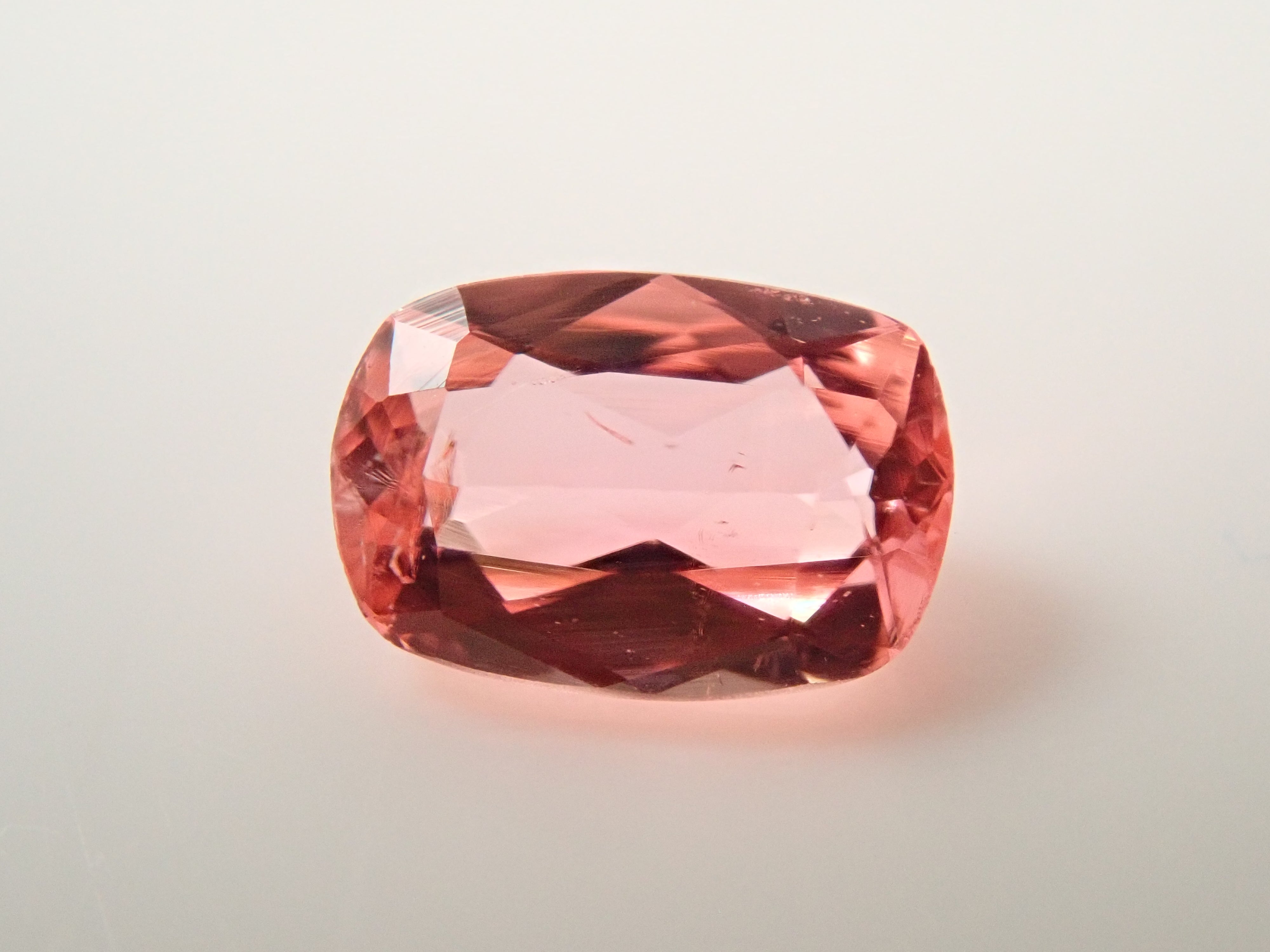 【12562842掲載】ヴェイリネナイト 0.168ctルース