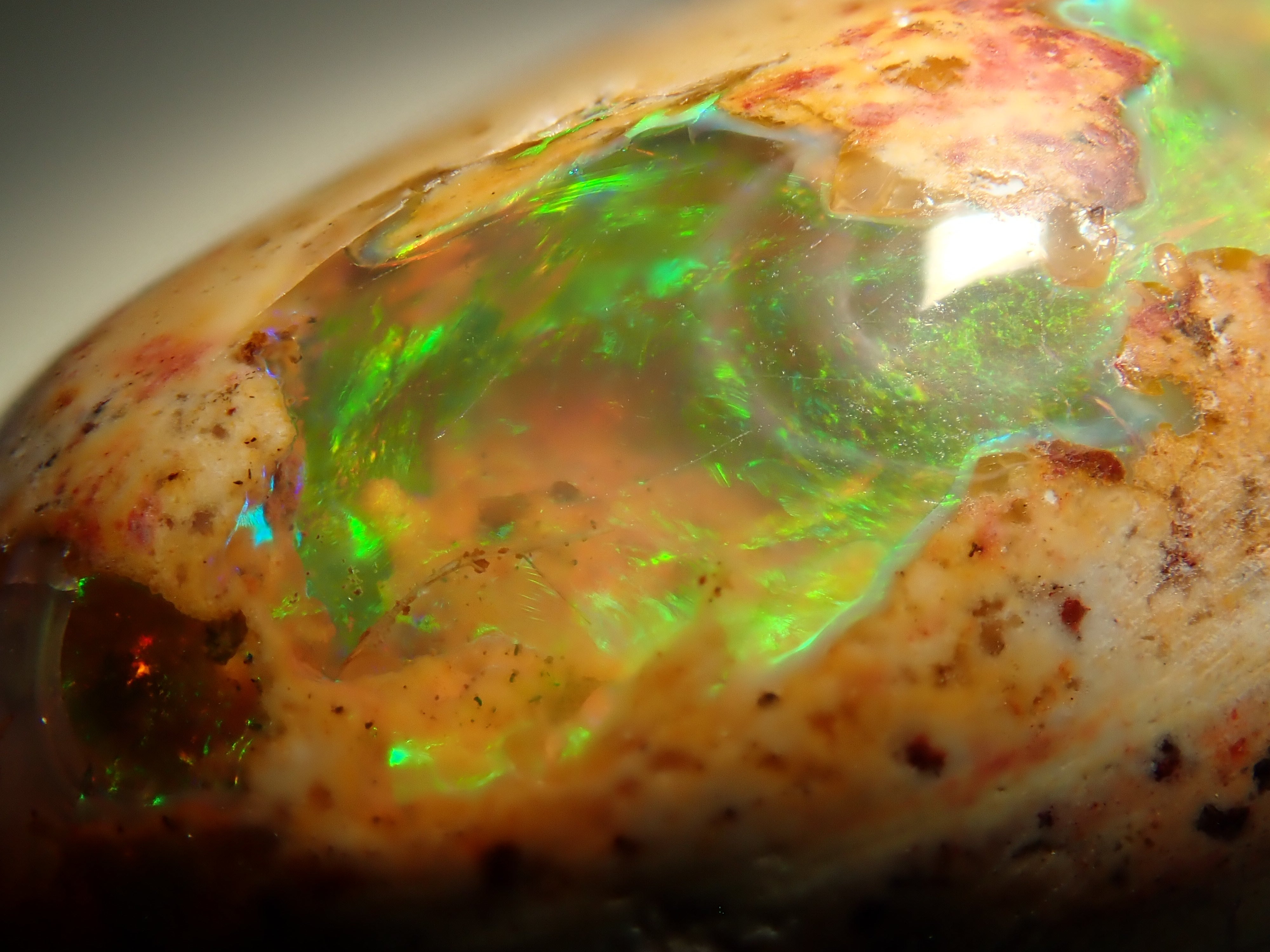 【12562847掲載】カンテラオパール 17.284ctルース