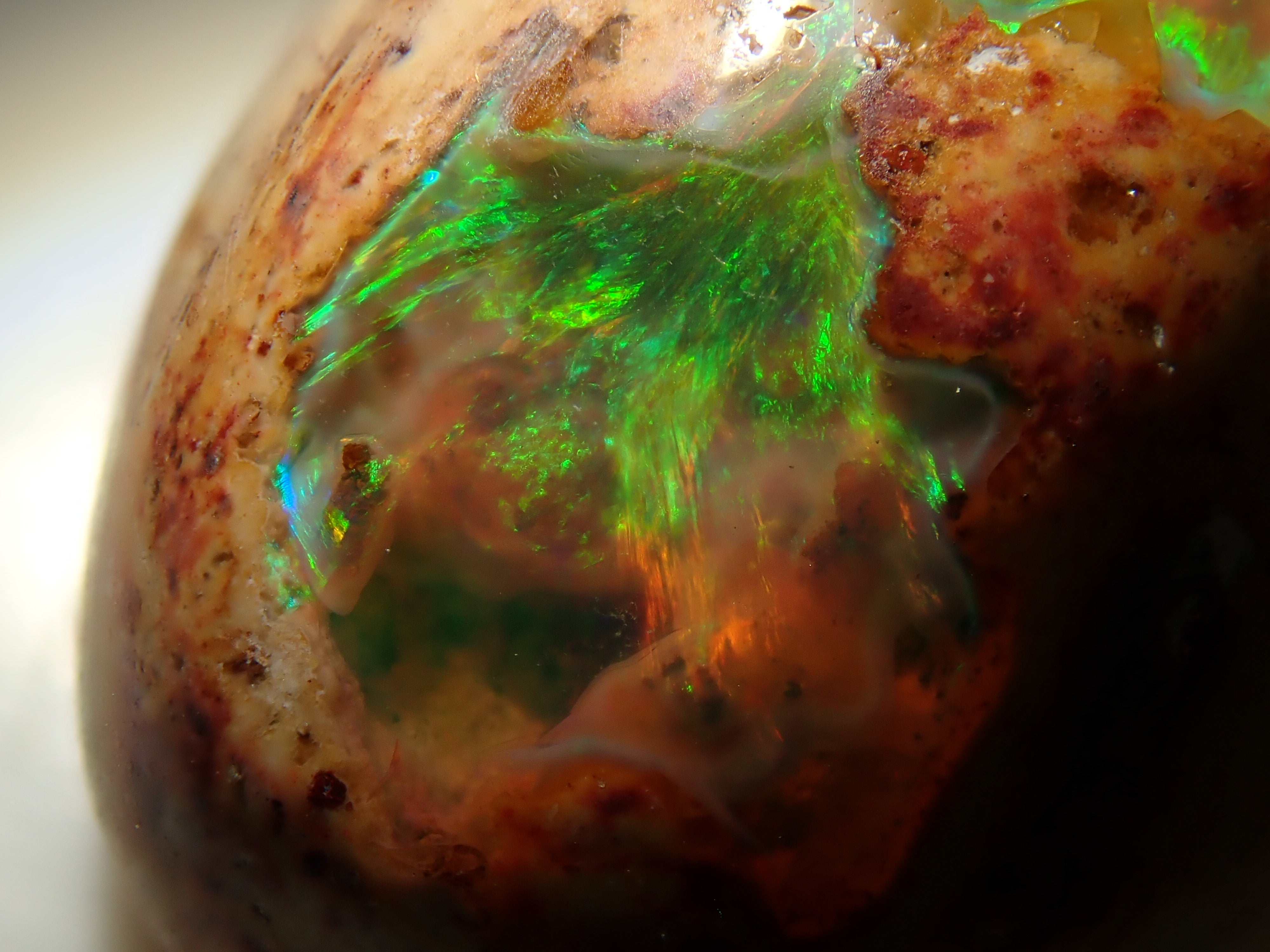 【12562847掲載】カンテラオパール 17.284ctルース