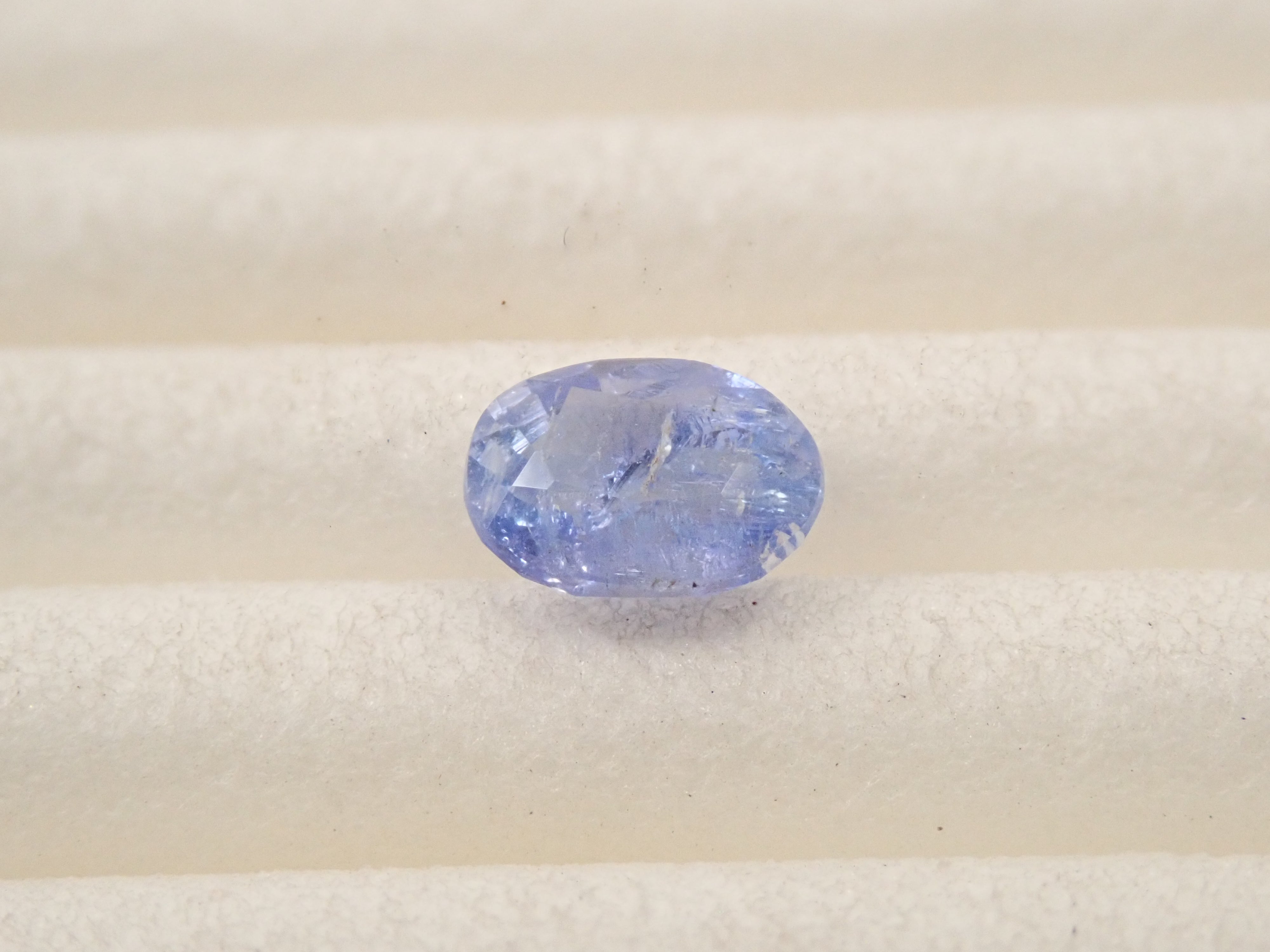 【12562579掲載】ナミビア産ジェレメジェバイト 0.355ctルース